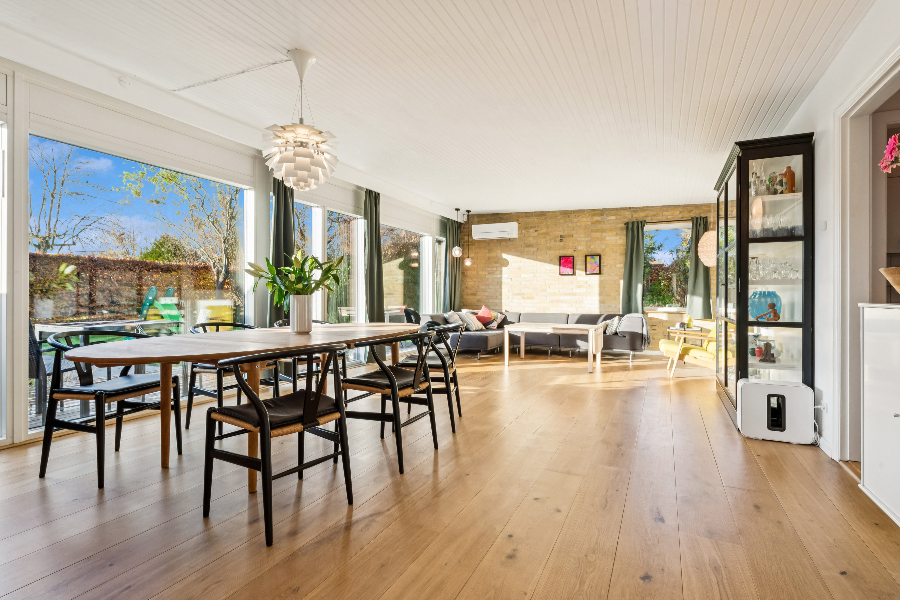 Fremhævet stue billede i fuldskærmstilstand. Billede af Lundtoftevej 155A, 2800 Kongens Lyngby