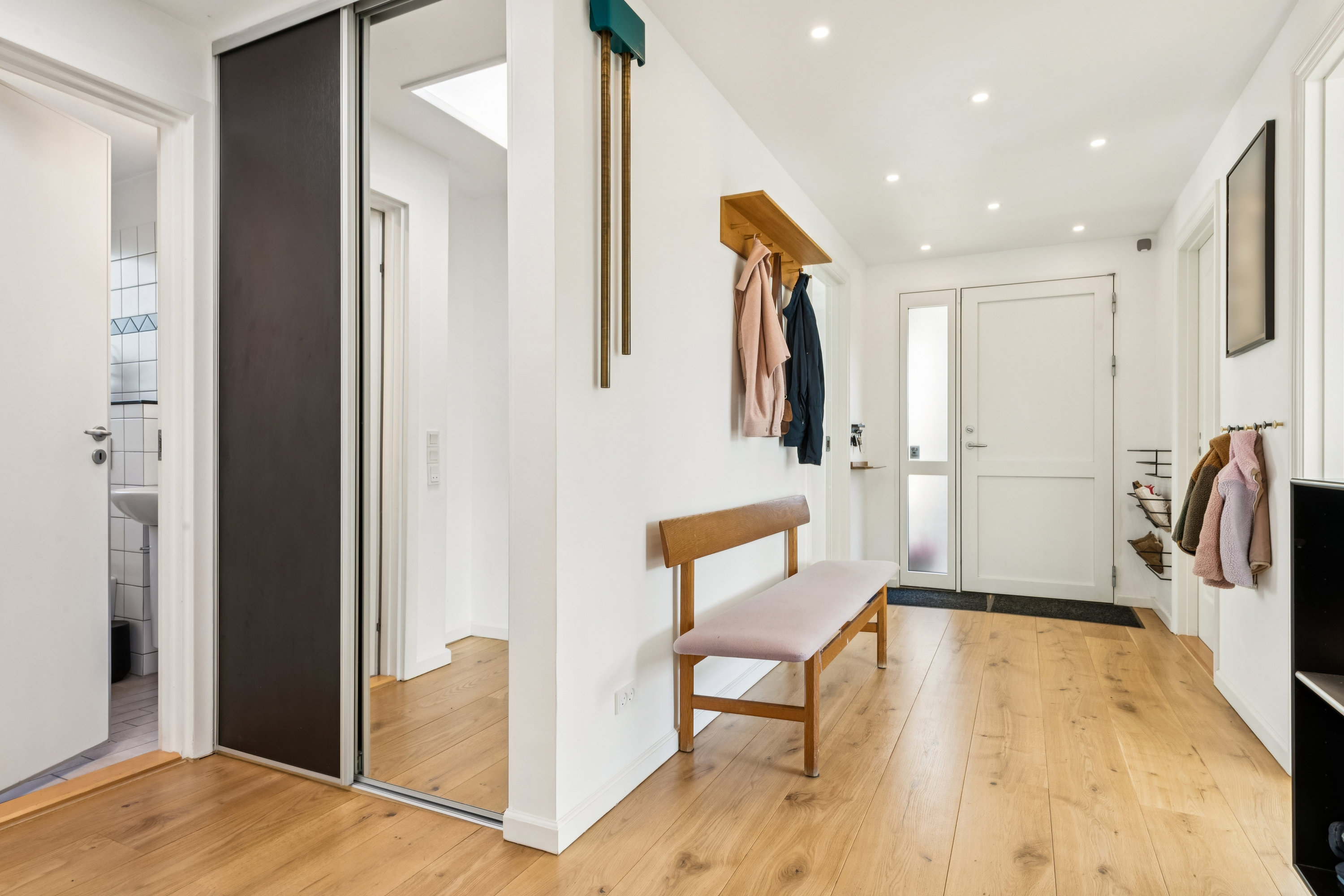 Fremhævet gang billede i fuldskærmstilstand. Billede af Lundtoftevej 155A, 2800 Kongens Lyngby