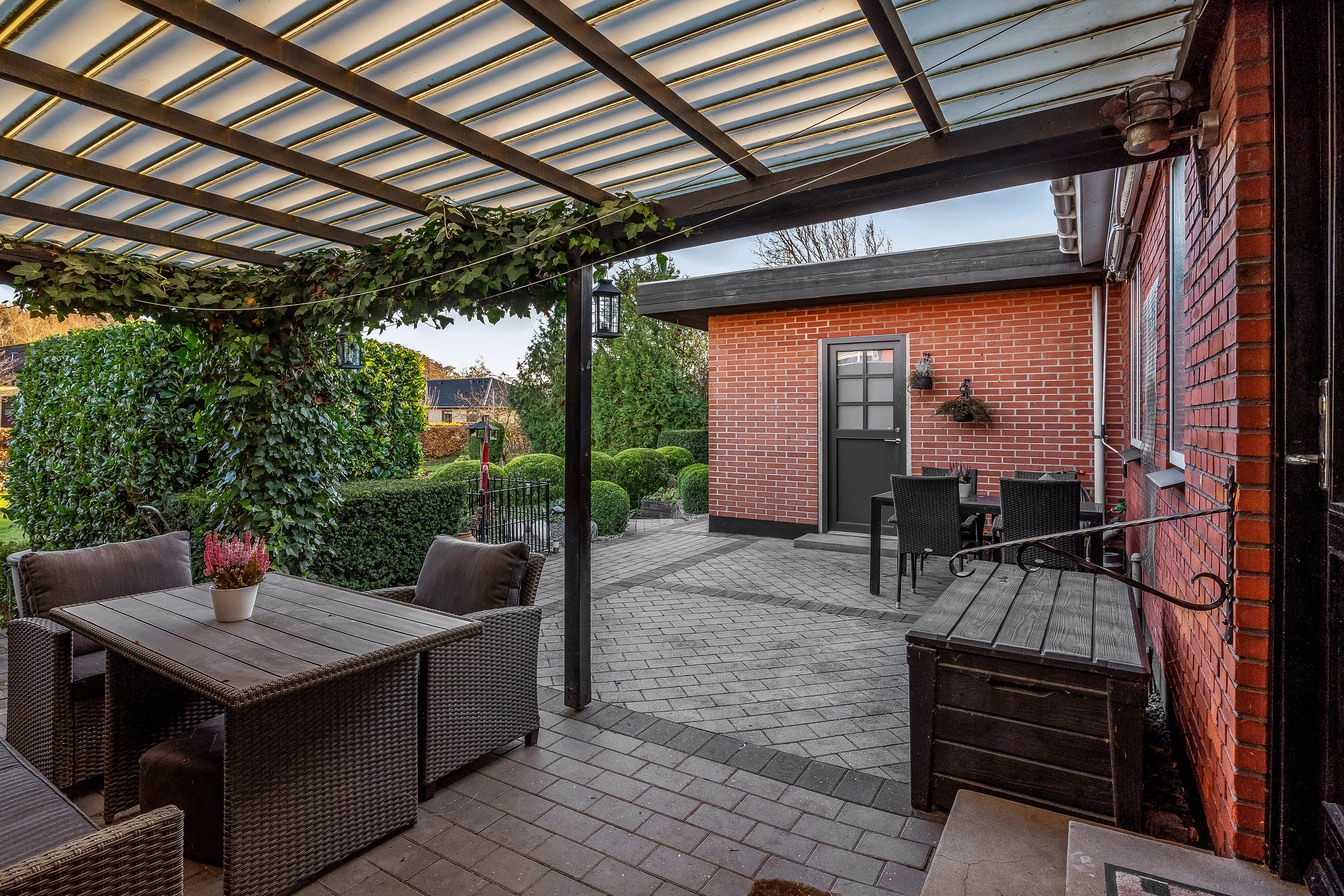 Fremhævet overdækket terrasse billede i fuldskærmstilstand. Billede af Holstebrovej 6, Rindum, 6950 Ringkøbing