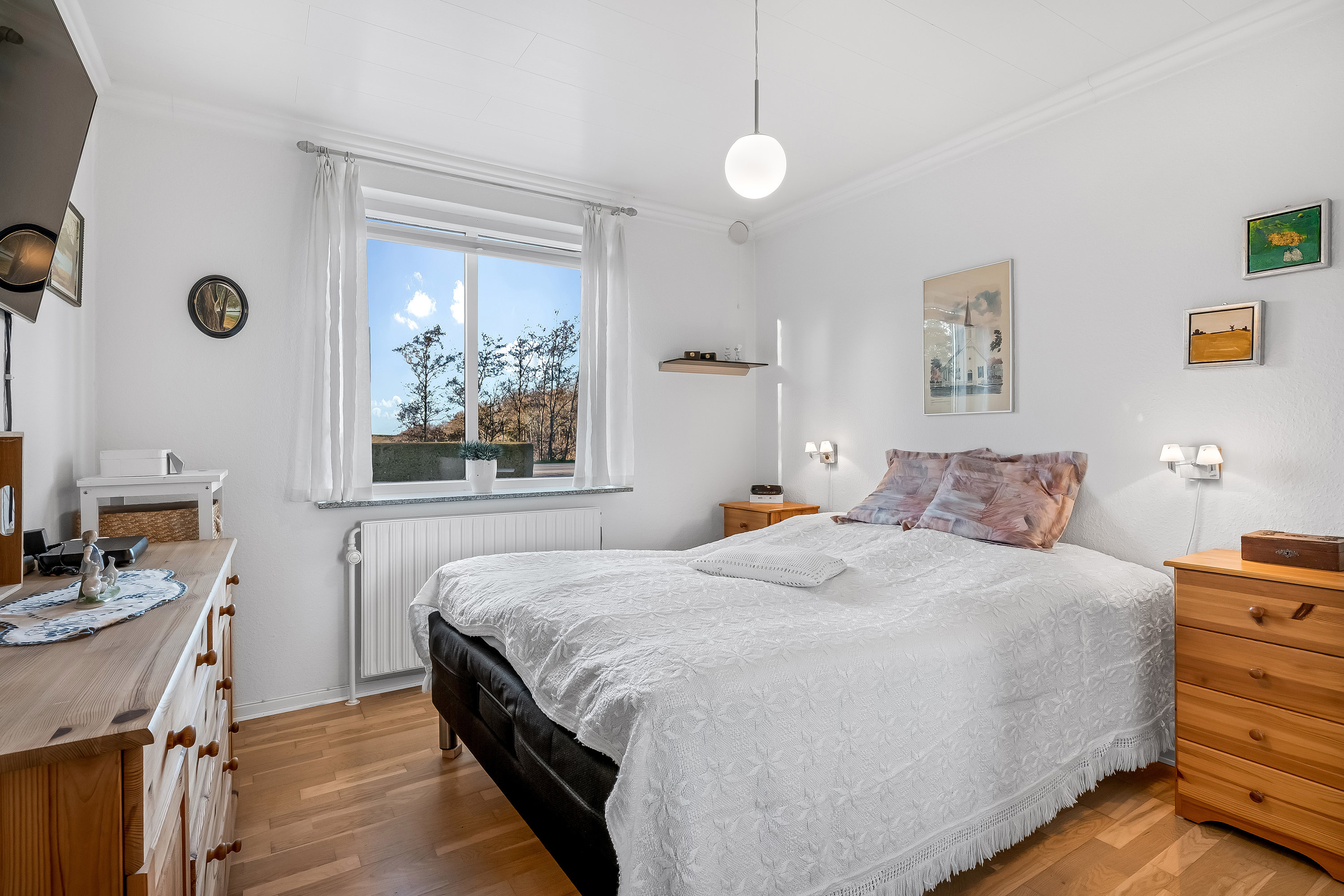 Fremhævet soveværelse billede i fuldskærmstilstand. Billede af Holstebrovej 6, Rindum, 6950 Ringkøbing