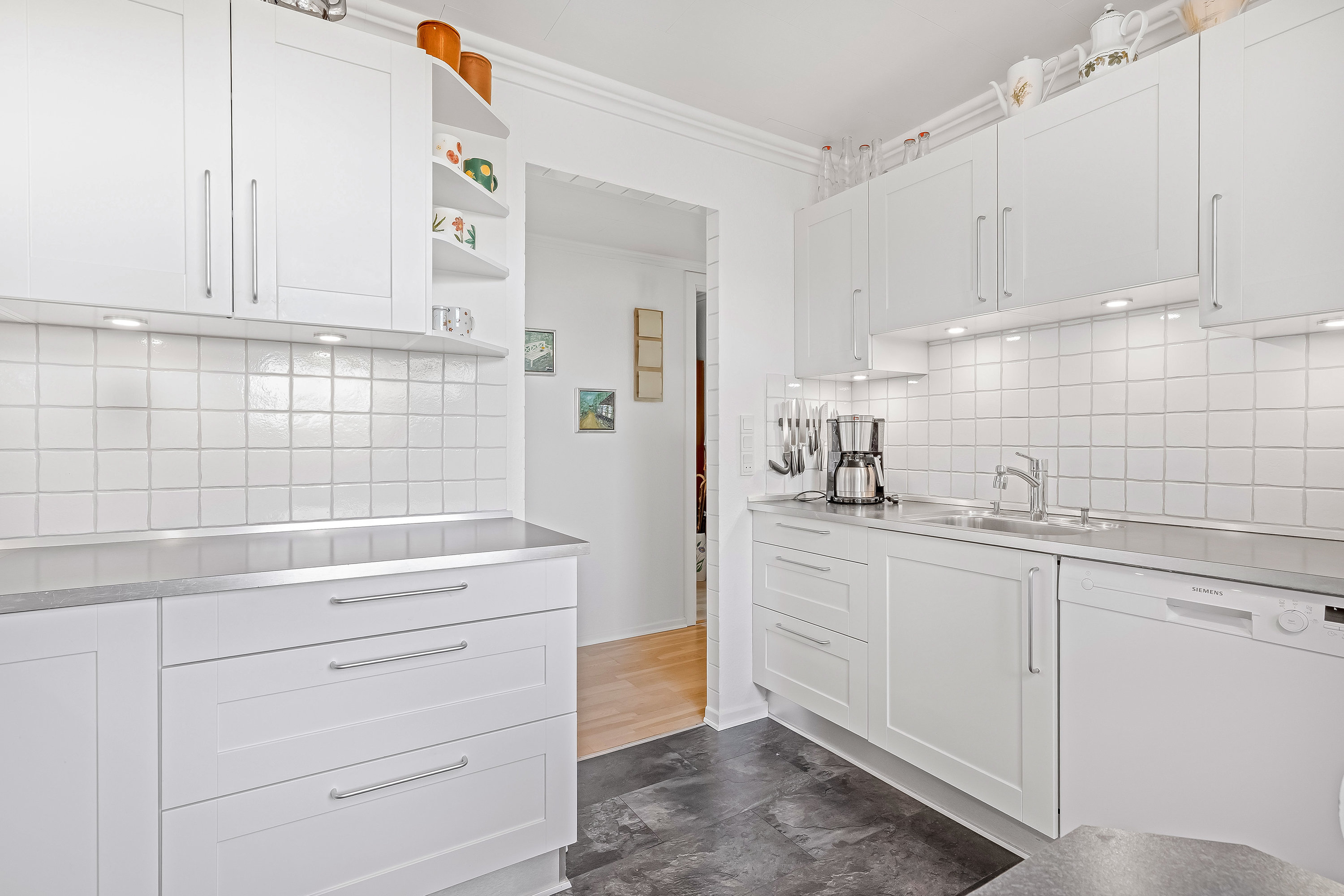 Fremhævet køkken billede i fuldskærmstilstand. Billede af Holstebrovej 6, Rindum, 6950 Ringkøbing