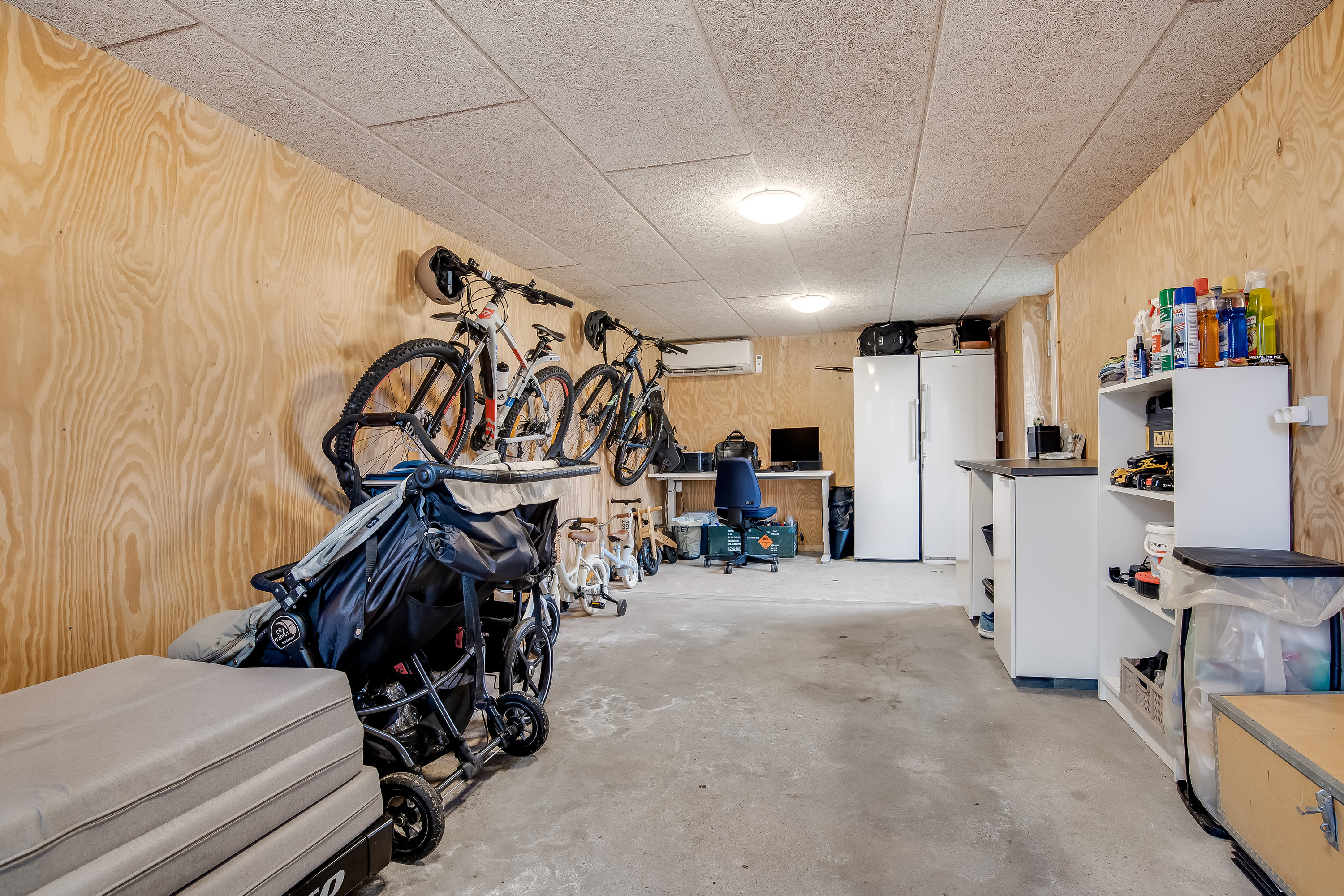 Fremhævet redskabsrum billede i fuldskærmstilstand. Billede af Linde Alle 9, 7500 Holstebro