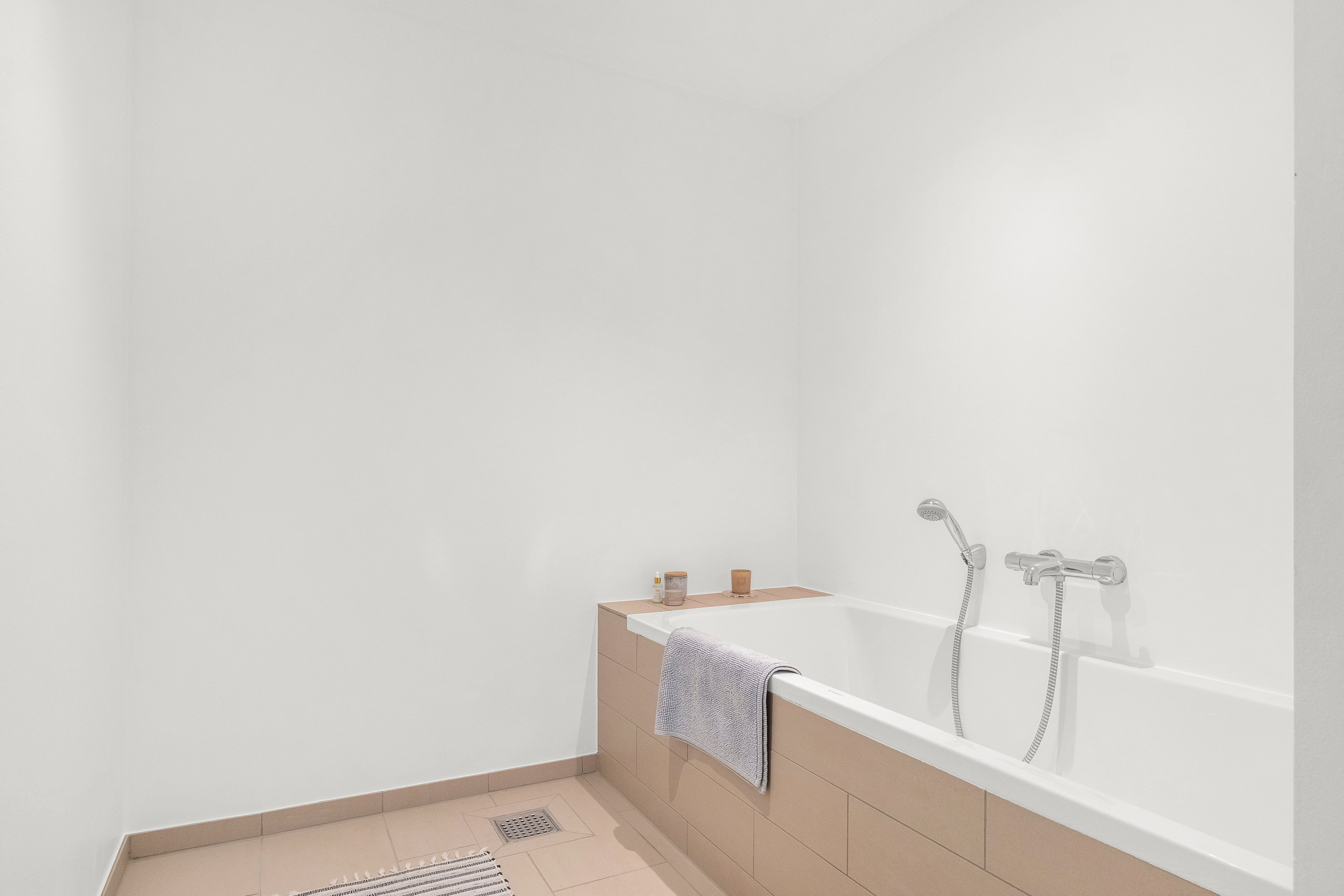 Fremhævet badeværelse billede i fuldskærmstilstand. Billede af Hybenhaven 14, 8520 Lystrup