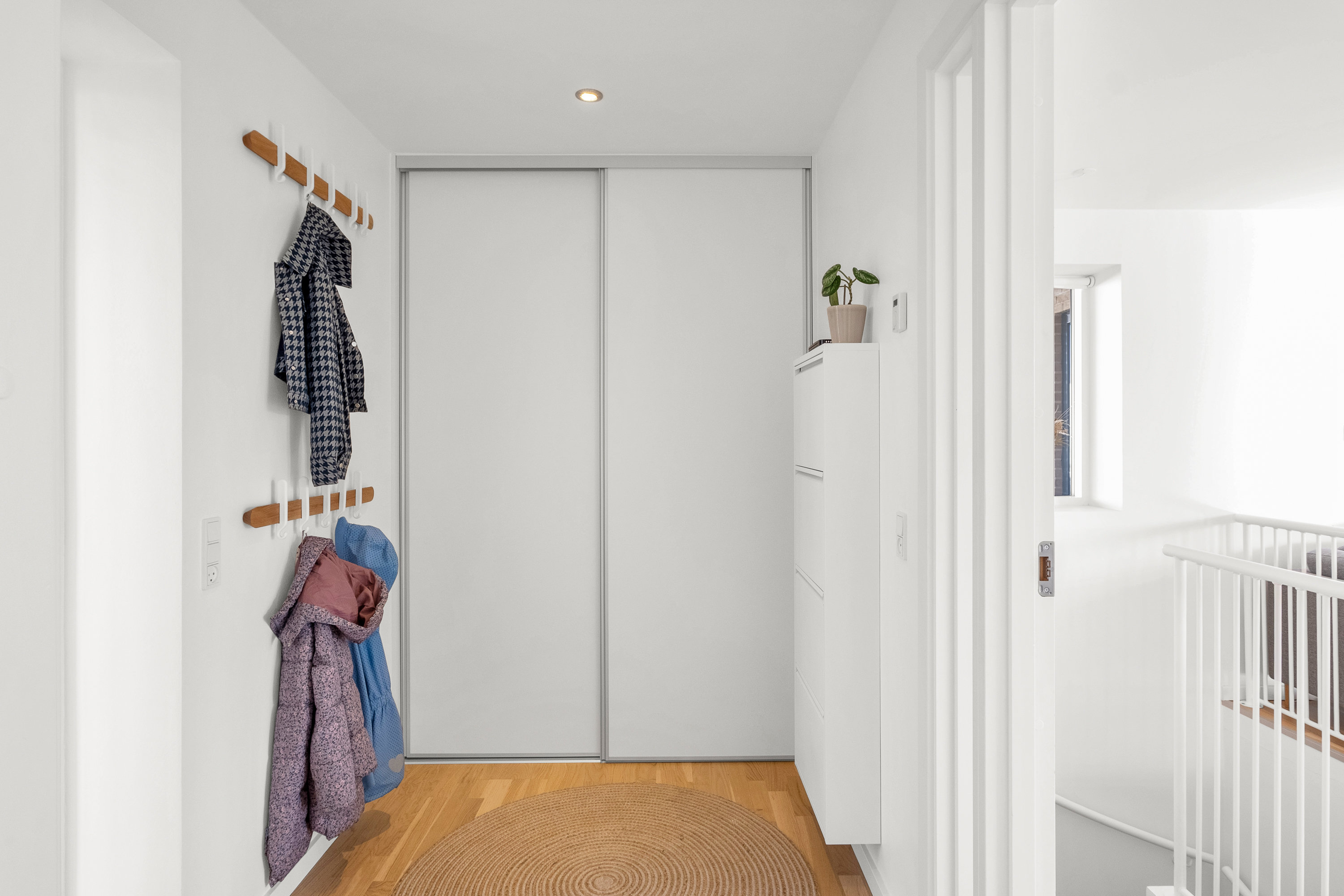 Fremhævet gang billede i fuldskærmstilstand. Billede af Hybenhaven 14, 8520 Lystrup