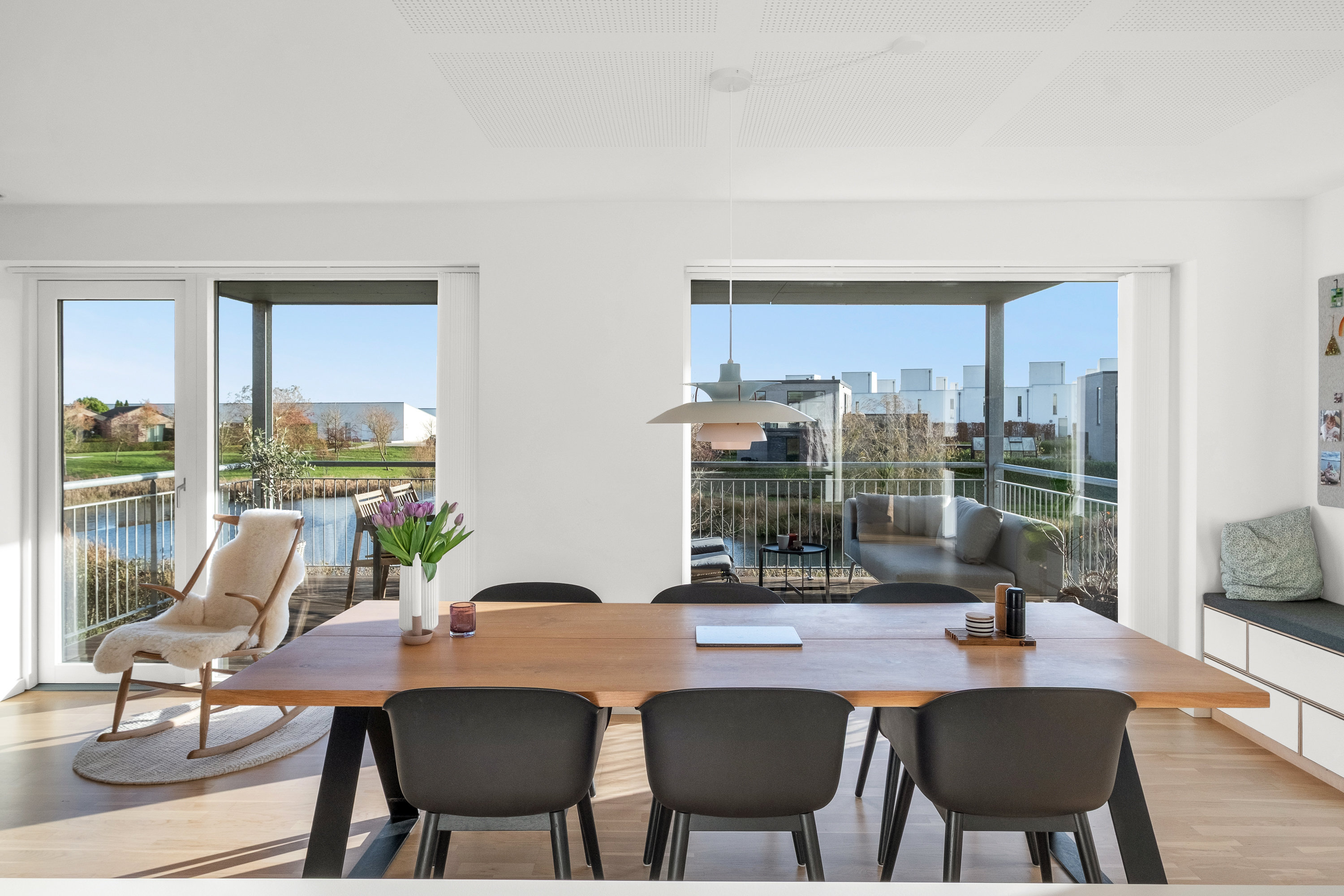 Fremhævet køkken alrum billede i fuldskærmstilstand. Billede af Hybenhaven 14, 8520 Lystrup