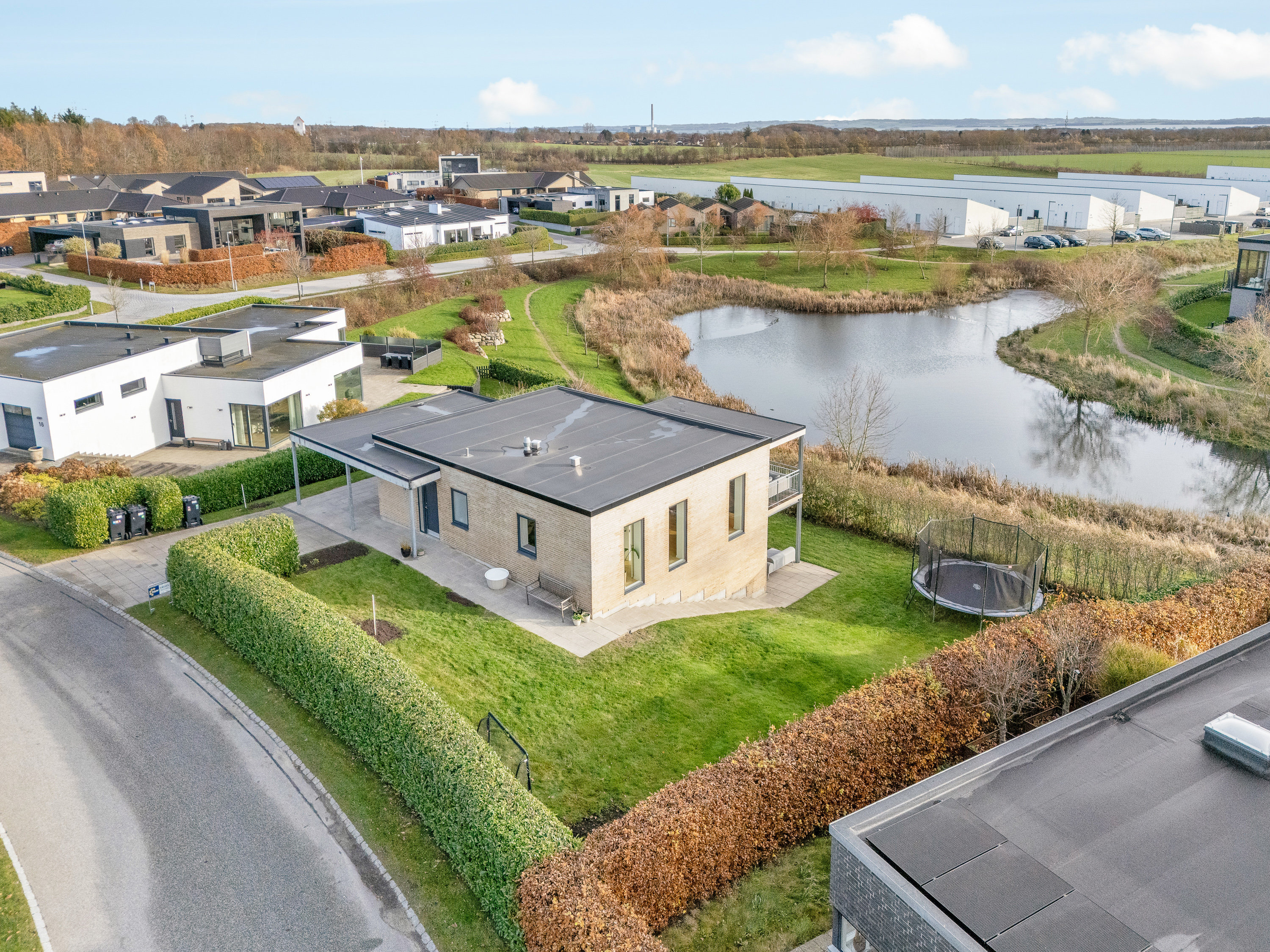 Fremhævet luftfoto billede i fuldskærmstilstand. Billede af Hybenhaven 14, 8520 Lystrup