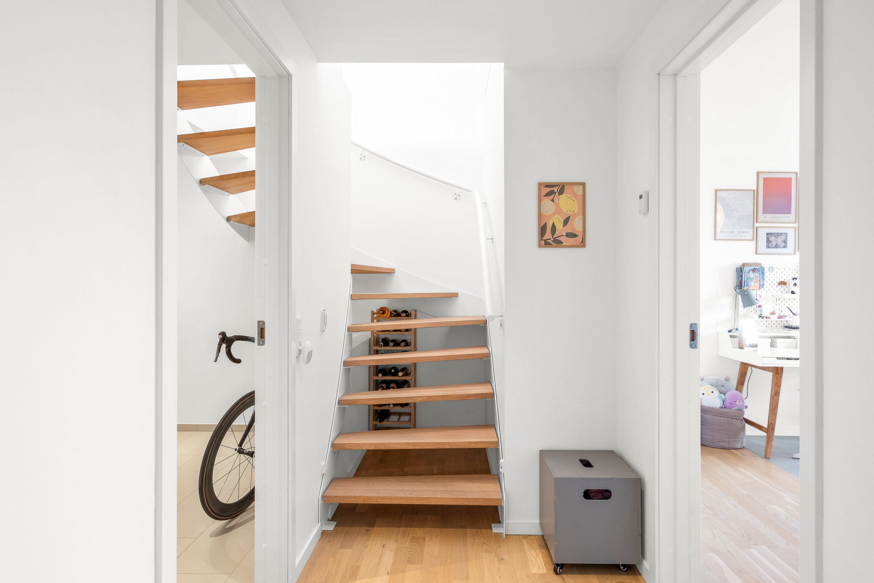 Fremhævet gang billede i fuldskærmstilstand. Billede af Hybenhaven 14, 8520 Lystrup