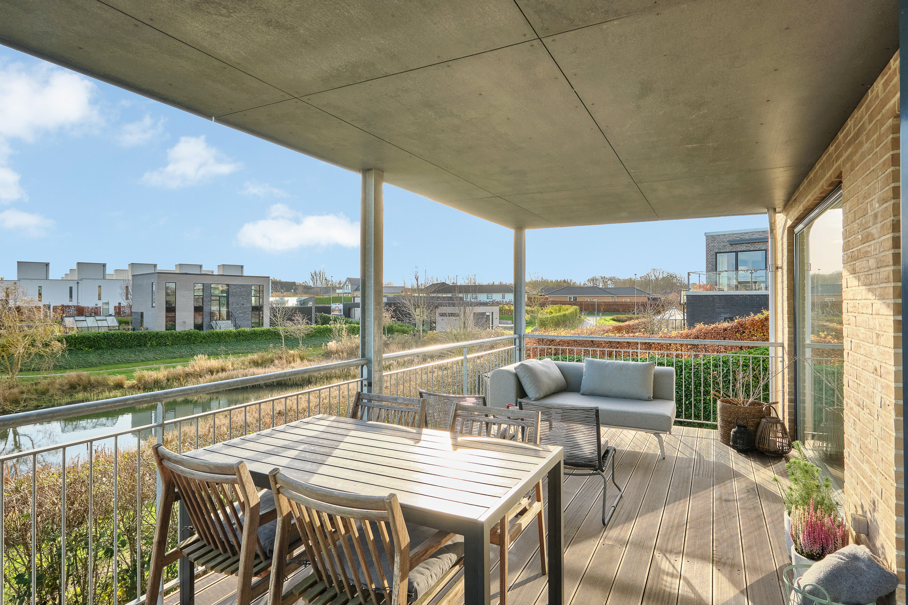 Fremhævet overdækket terrasse billede i fuldskærmstilstand. Billede af Hybenhaven 14, 8520 Lystrup