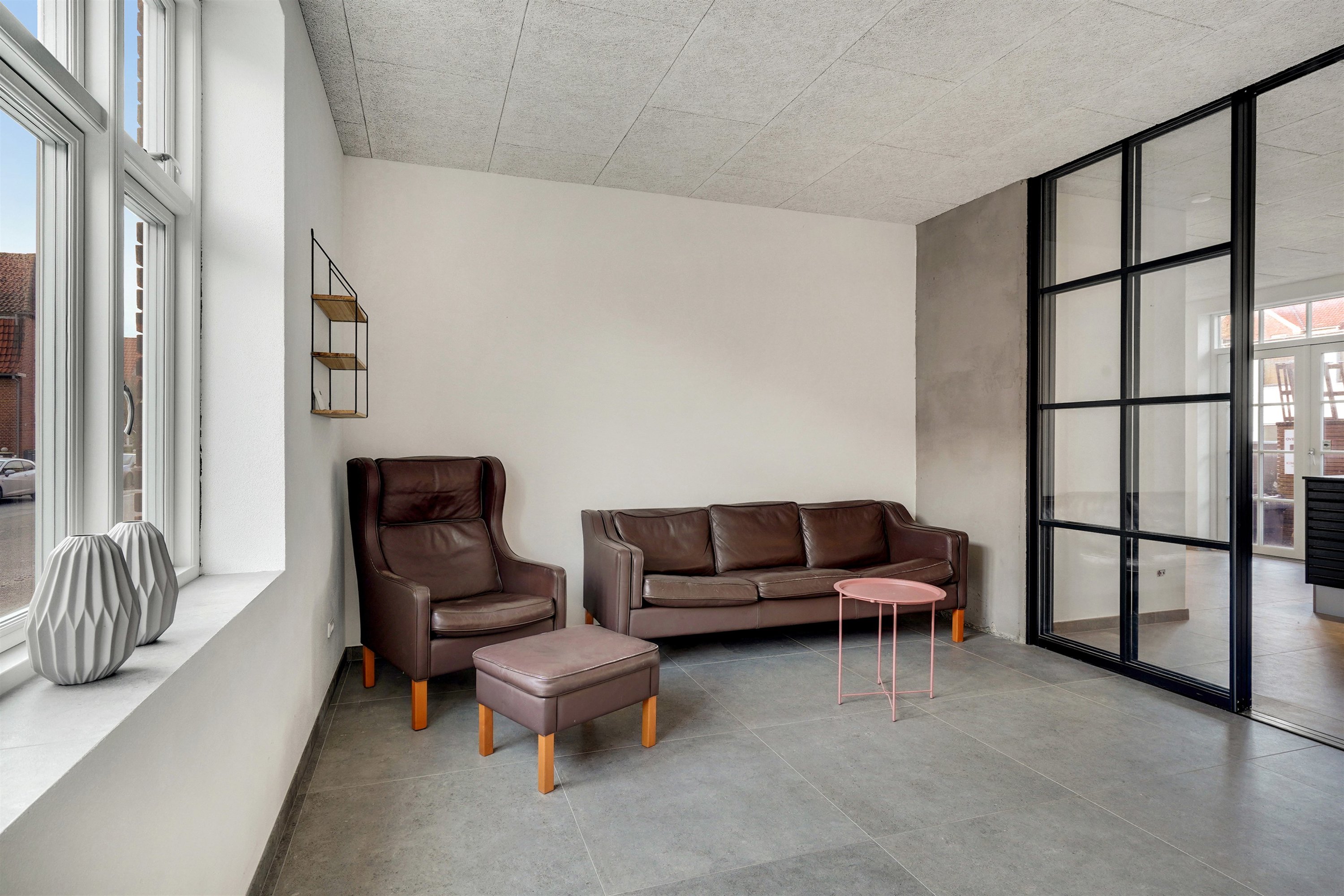 Fremhævet stue billede i fuldskærmstilstand. Billede af Bjarkesgade 11A, 6700 Esbjerg