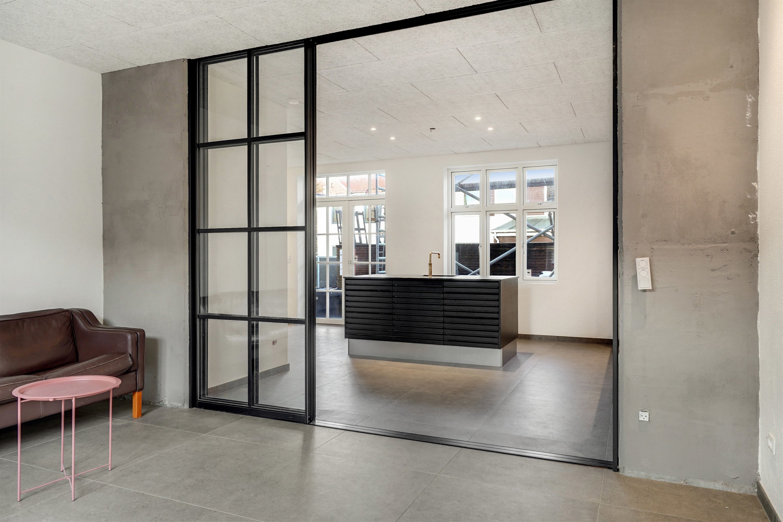 Fremhævet stue billede i fuldskærmstilstand. Billede af Bjarkesgade 11A, 6700 Esbjerg