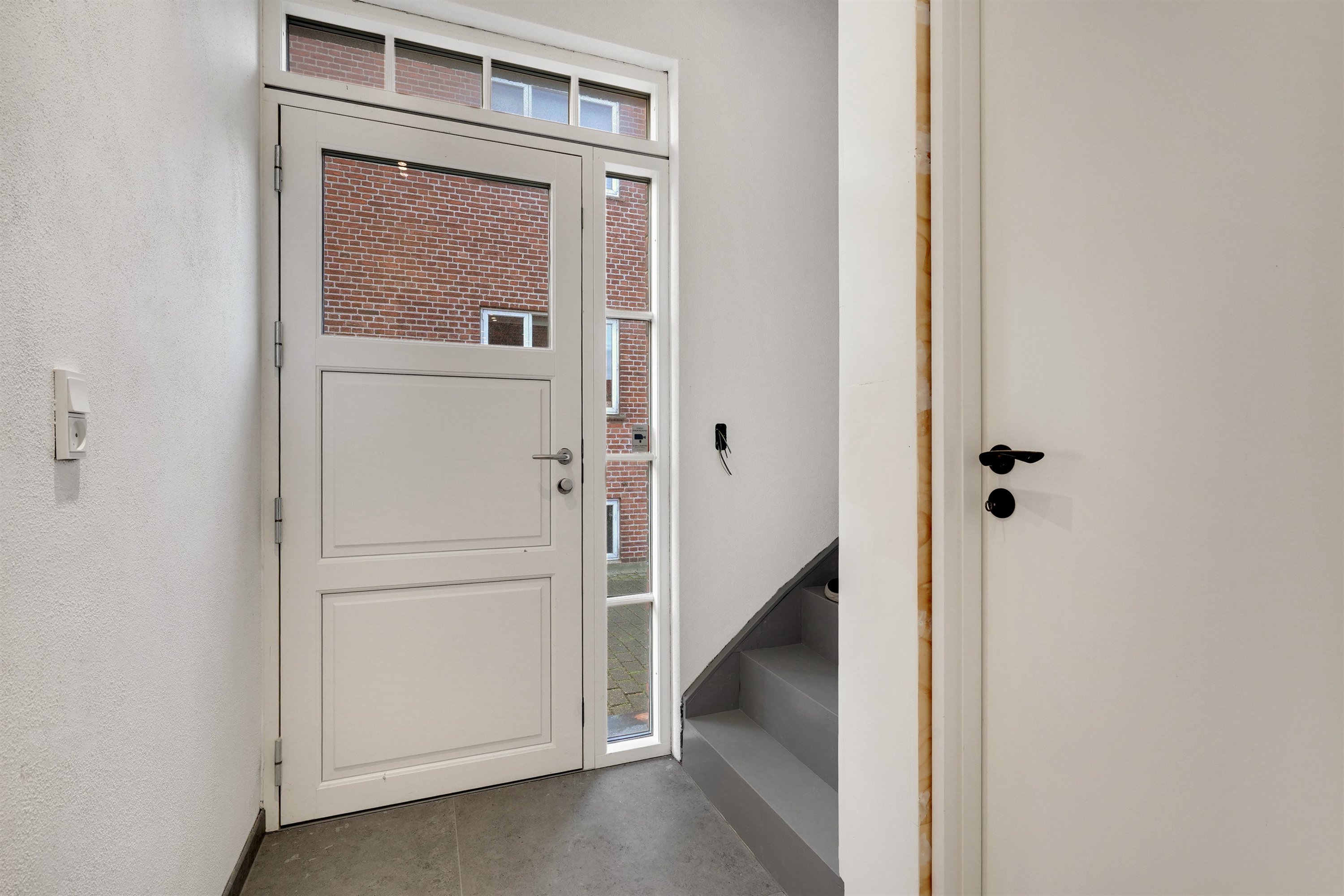 Fremhævet entré billede i fuldskærmstilstand. Billede af Bjarkesgade 11A, 6700 Esbjerg