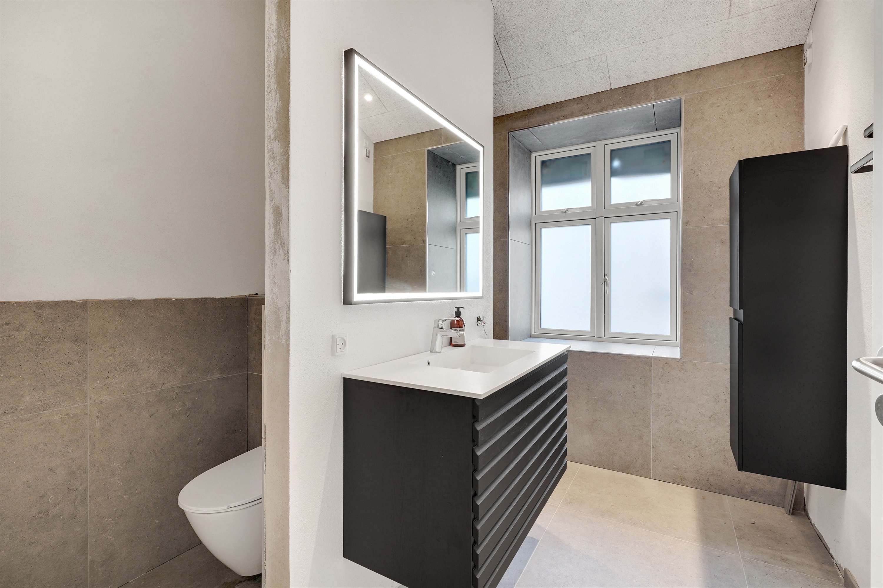 Fremhævet badeværelse billede i fuldskærmstilstand. Billede af Bjarkesgade 11A, 6700 Esbjerg