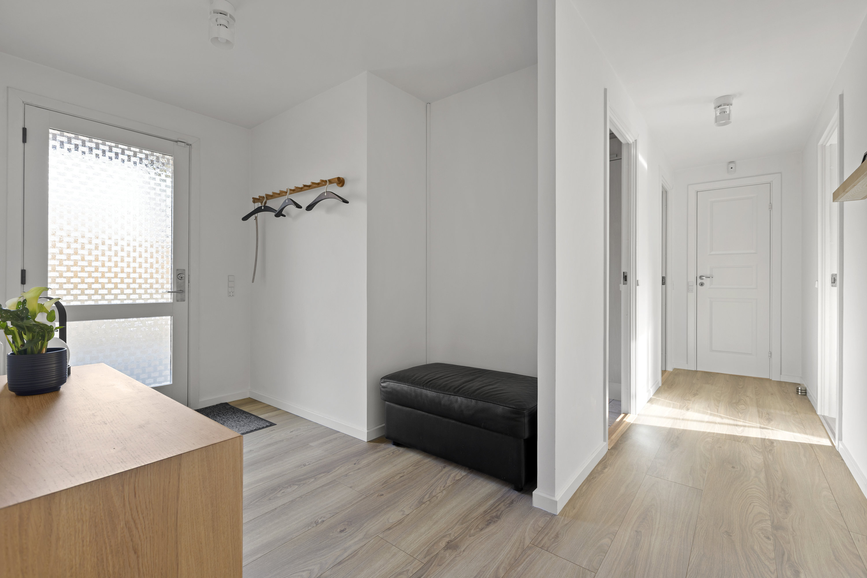 Fremhævet entré billede i fuldskærmstilstand. Billede af Smedevænget 2, Høm, 4100 Ringsted