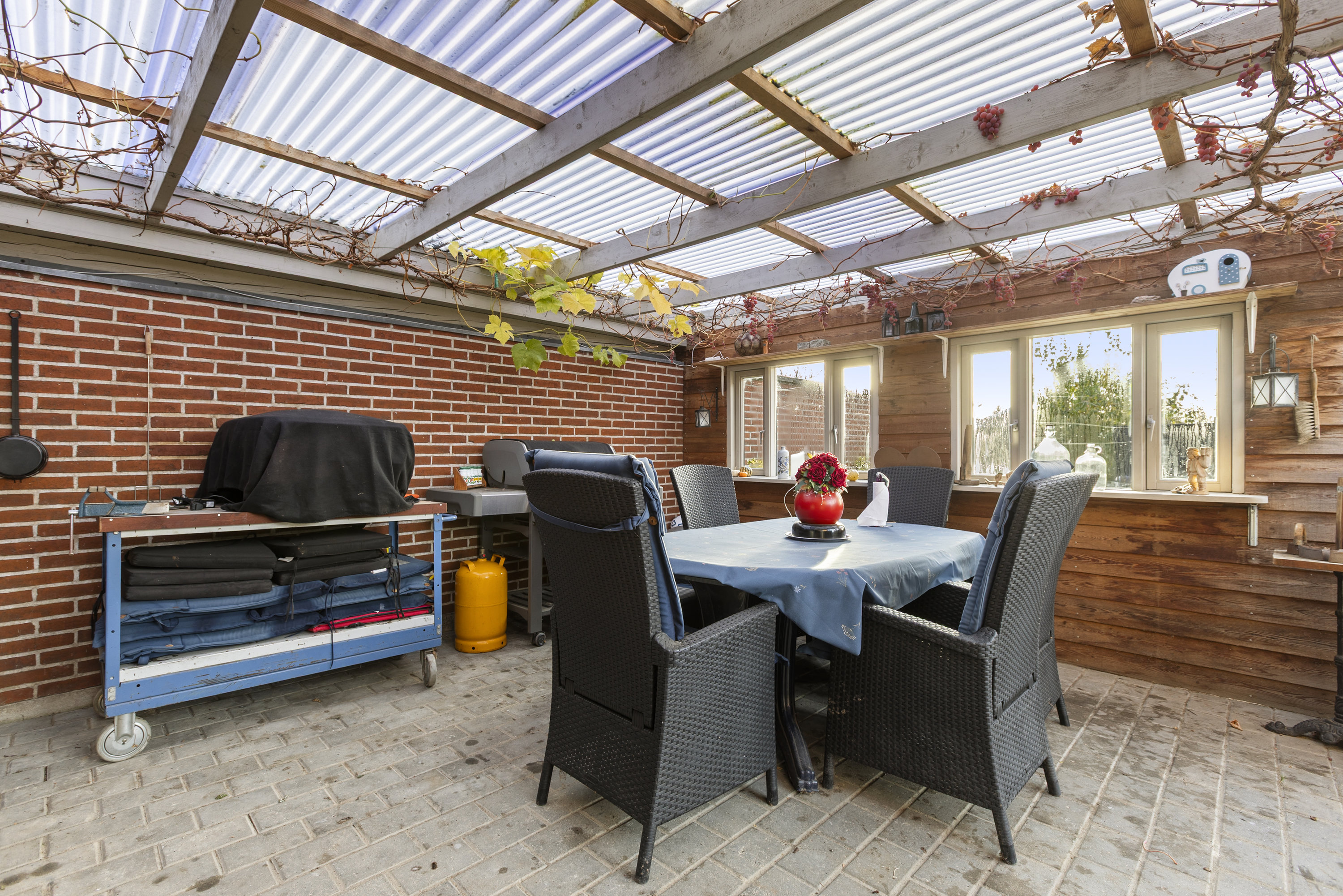 Fremhævet overdækket terrasse billede i fuldskærmstilstand. Billede af Vibevej 34, 4100 Ringsted