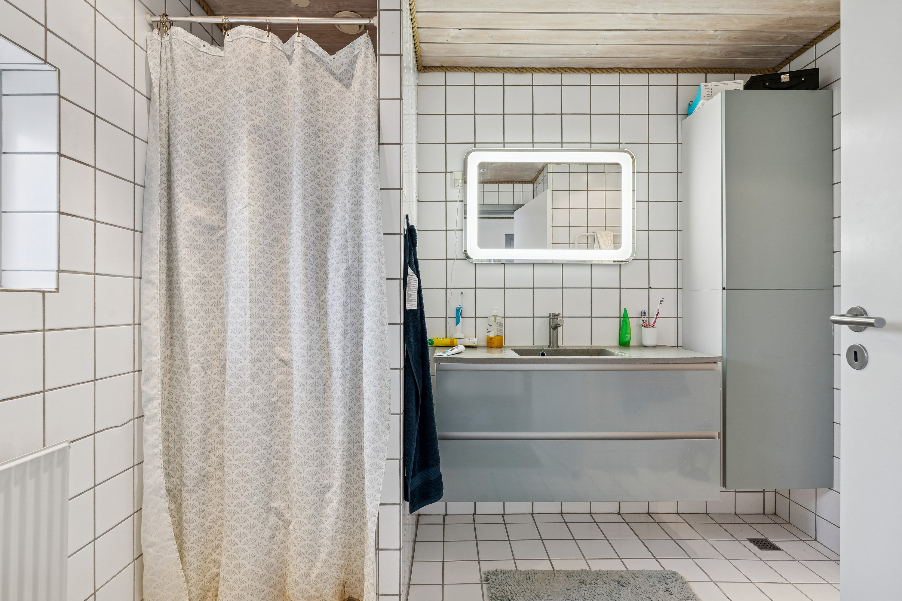 Fremhævet badeværelse billede i fuldskærmstilstand. Billede af Moseparken 68, 8722 Hedensted