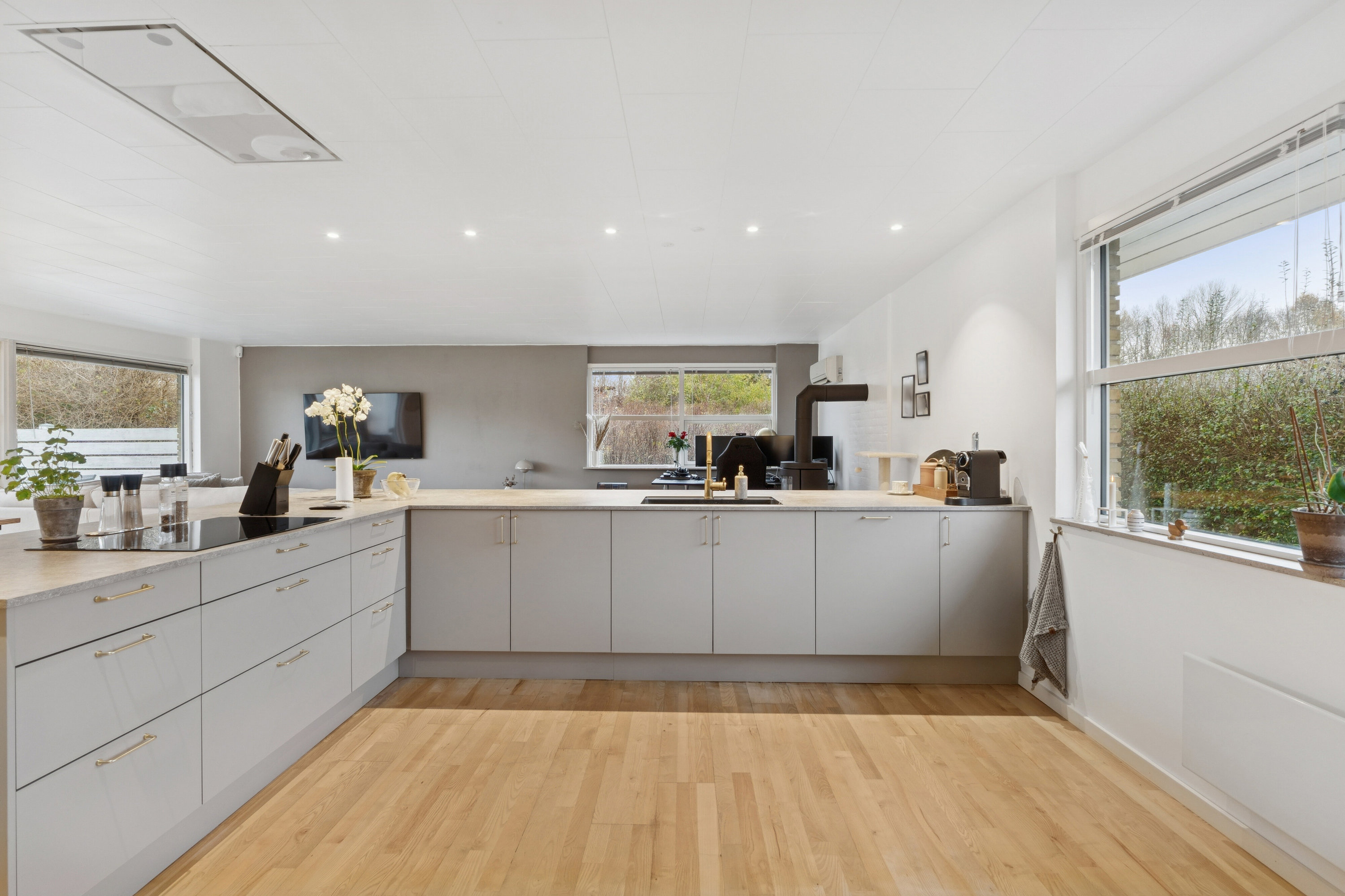 Fremhævet køkken billede i fuldskærmstilstand. Billede af Bøgehaven 4, 2980 Kokkedal