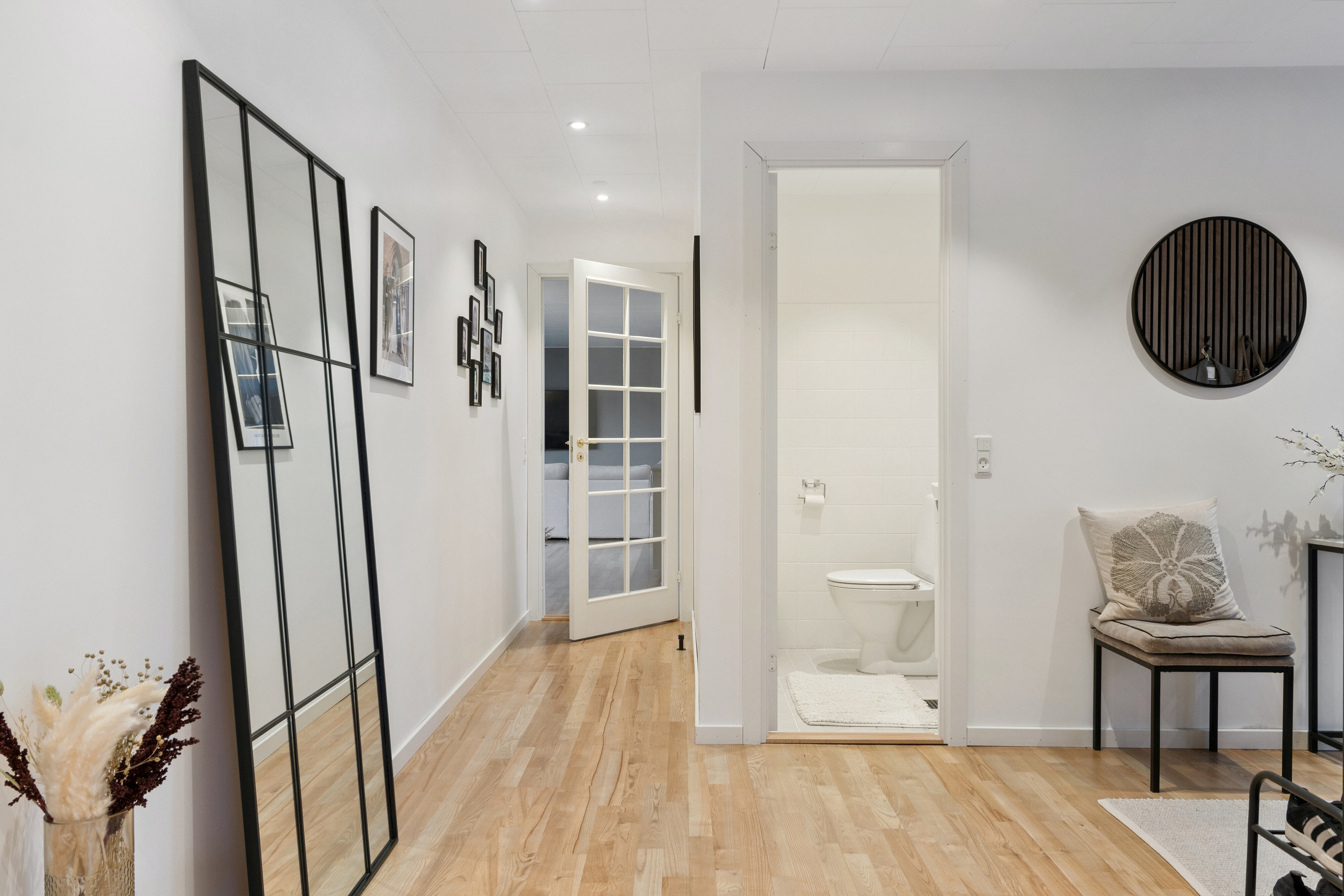 Fremhævet entré billede i fuldskærmstilstand. Billede af Bøgehaven 4, 2980 Kokkedal