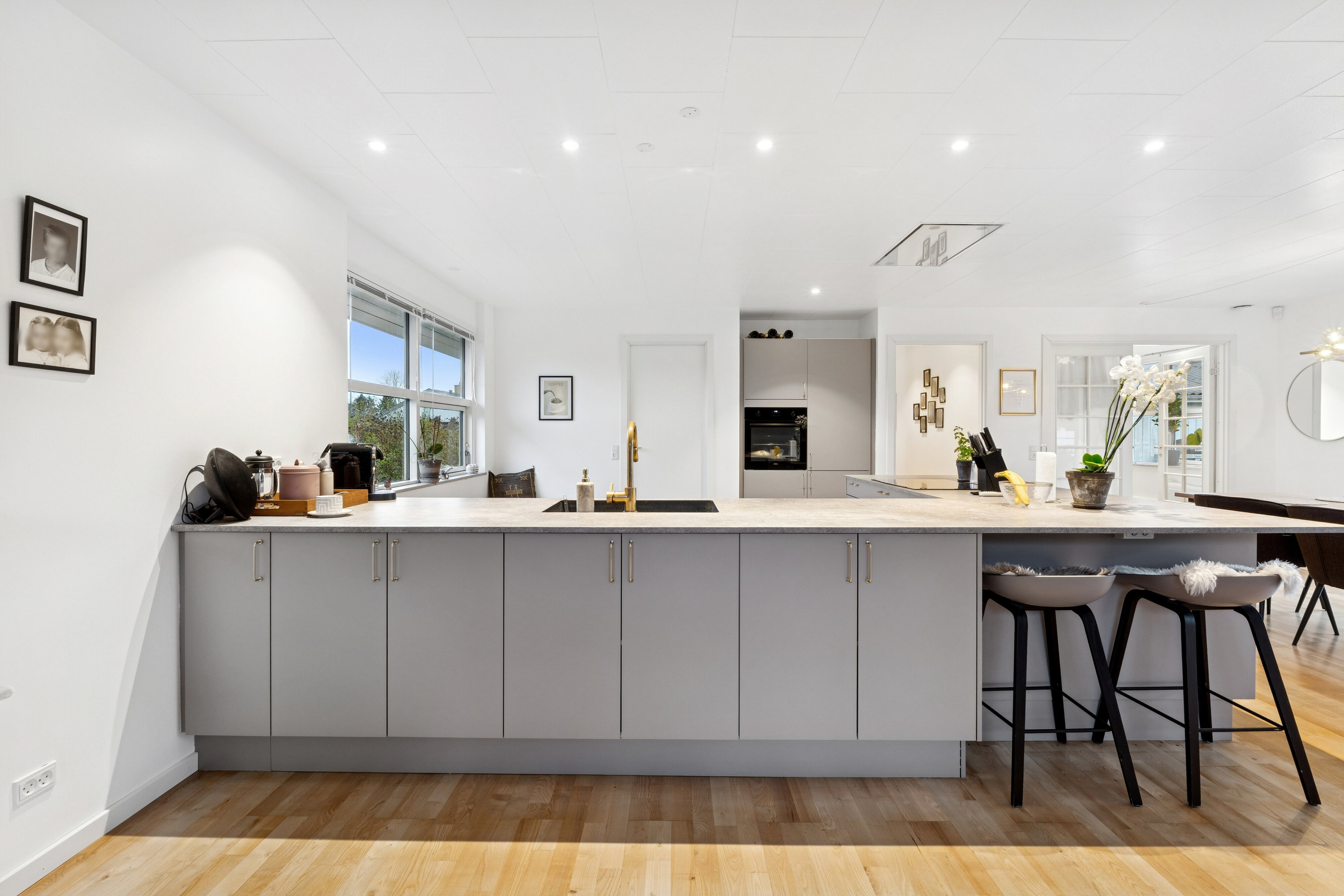 Fremhævet køkken billede i fuldskærmstilstand. Billede af Bøgehaven 4, 2980 Kokkedal