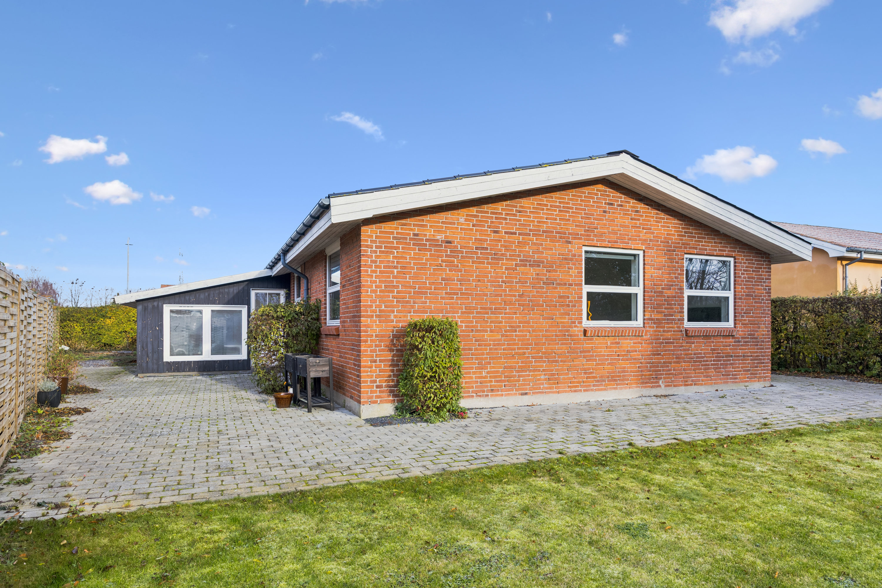 Fremhævet andet billede i fuldskærmstilstand. Billede af Drosselvej 2, 4270 Høng