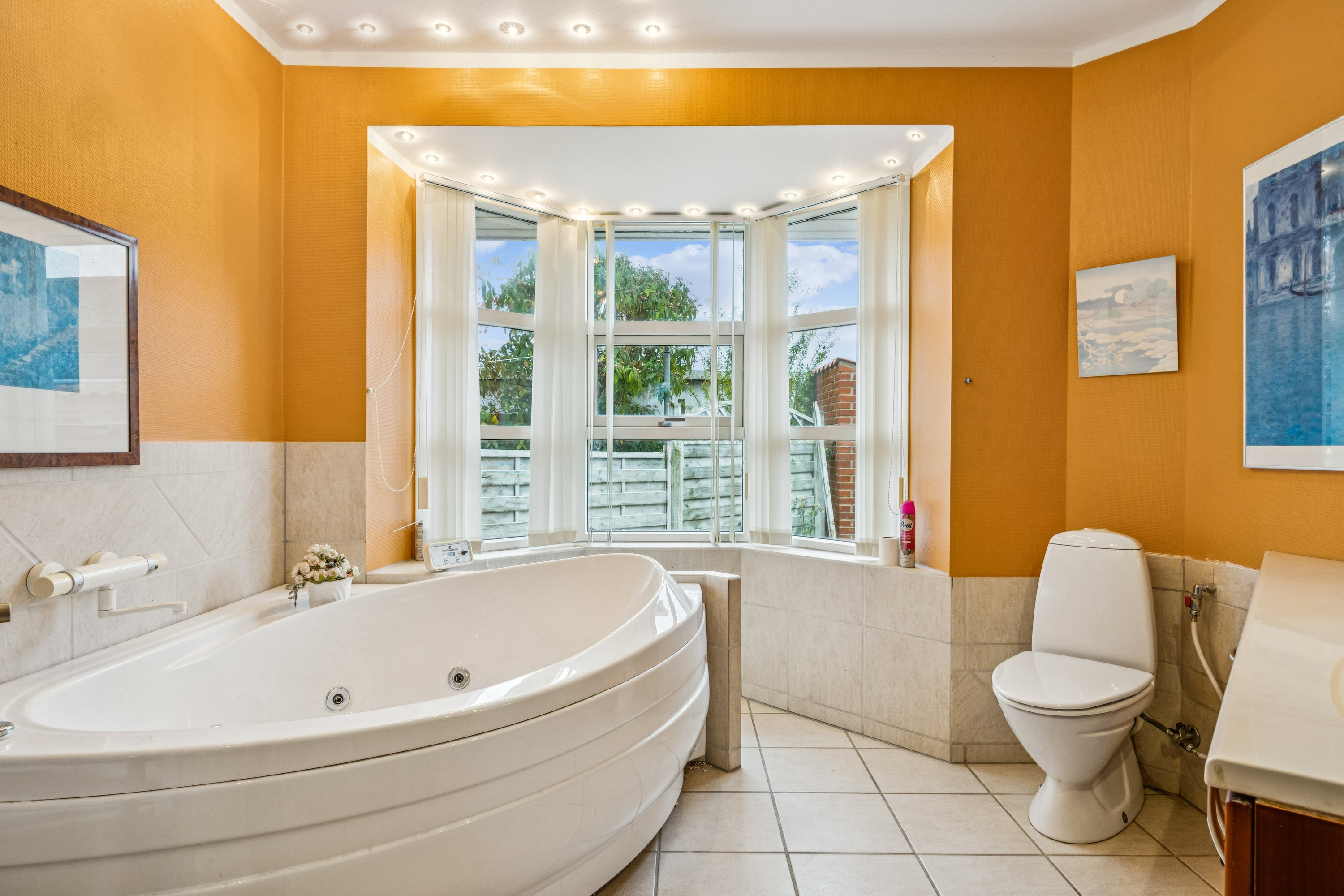 Fremhævet badeværelse billede i fuldskærmstilstand. Billede af Dyssevej 1, Sæby, 4270 Høng