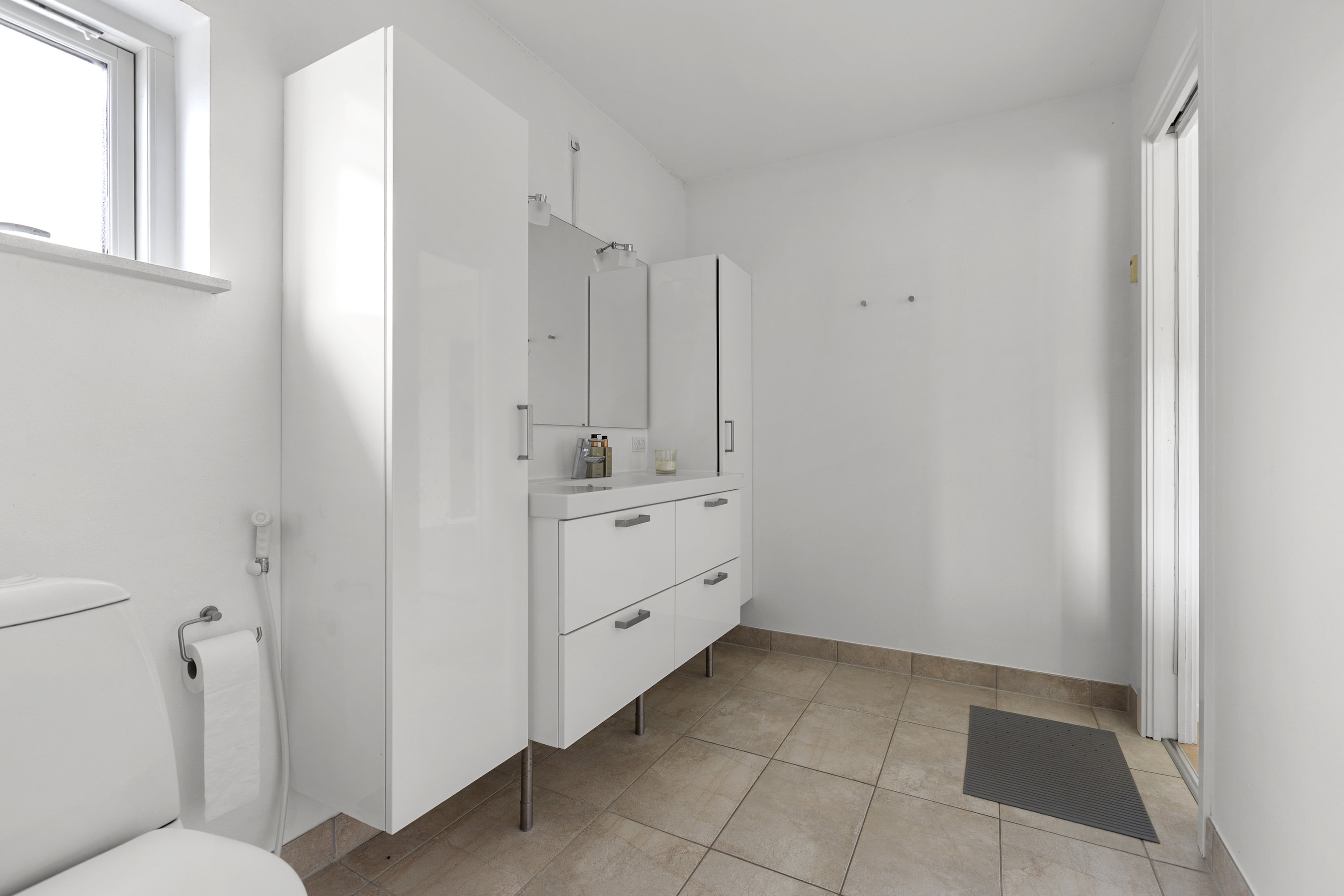 Fremhævet badeværelse billede i fuldskærmstilstand. Billede af Svalevej 21, 4220 Korsør