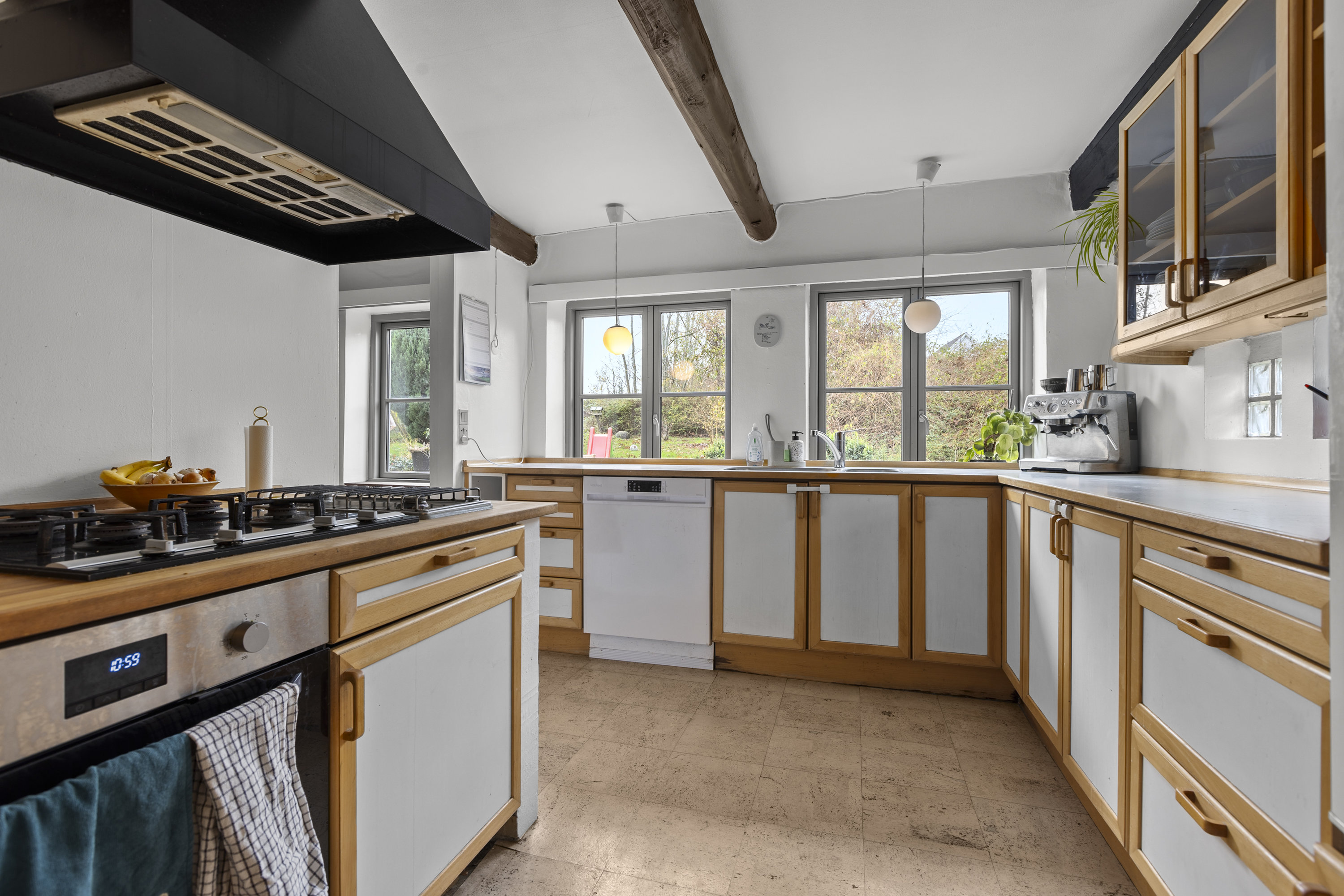 Fremhævet køkken billede i fuldskærmstilstand. Billede af Raklev Skillevej 61, 4400 Kalundborg