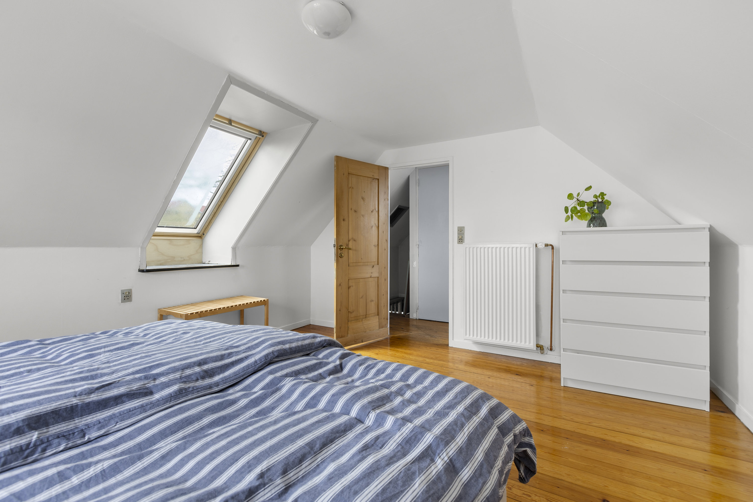 Fremhævet værelse billede i fuldskærmstilstand. Billede af Raklev Skillevej 61, 4400 Kalundborg