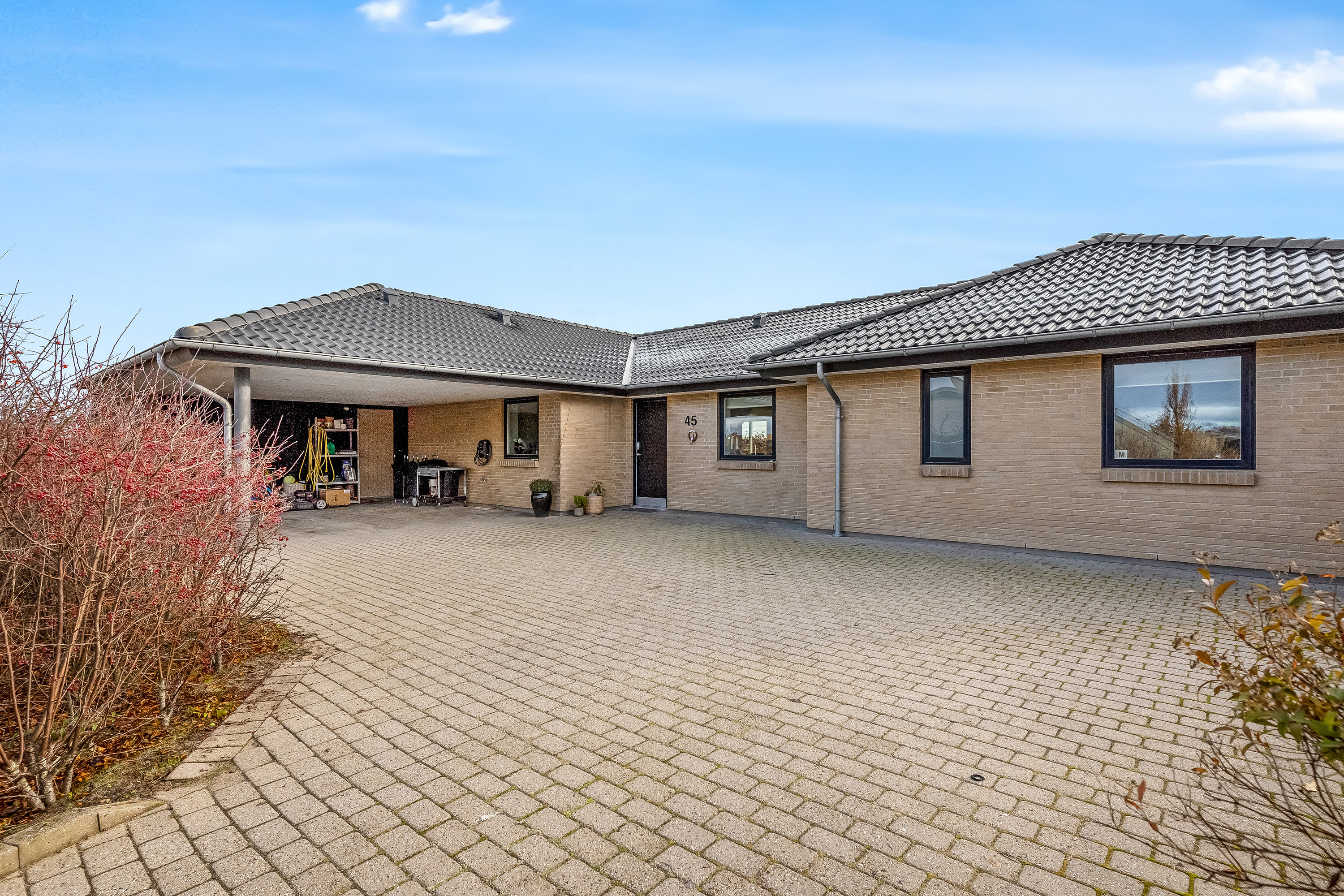 Fremhævet ejendommen billede i fuldskærmstilstand. Billede af Under Egen 45, Halgårde, 7500 Holstebro