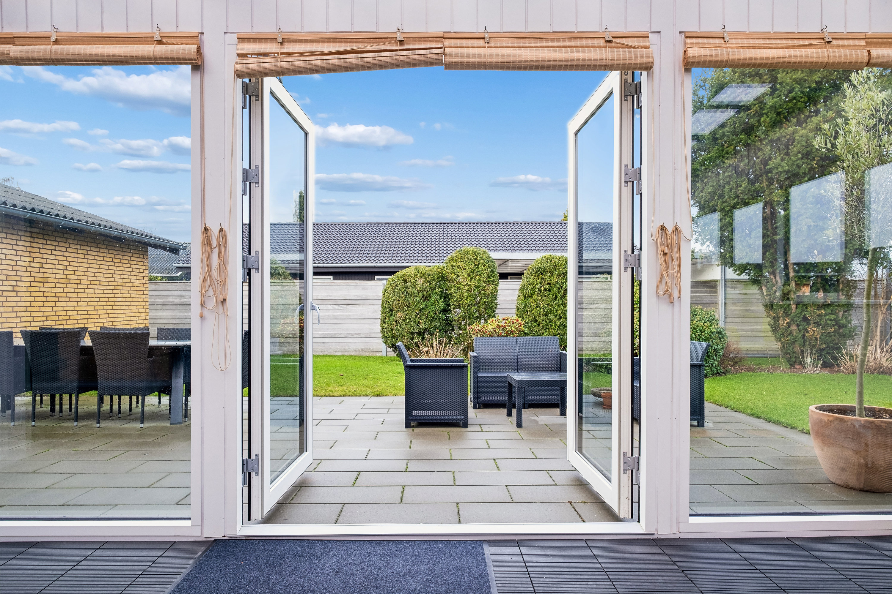 Fremhævet terrasse billede i fuldskærmstilstand. Billede af Ærtevej 6, Tyrsted, 8700 Horsens