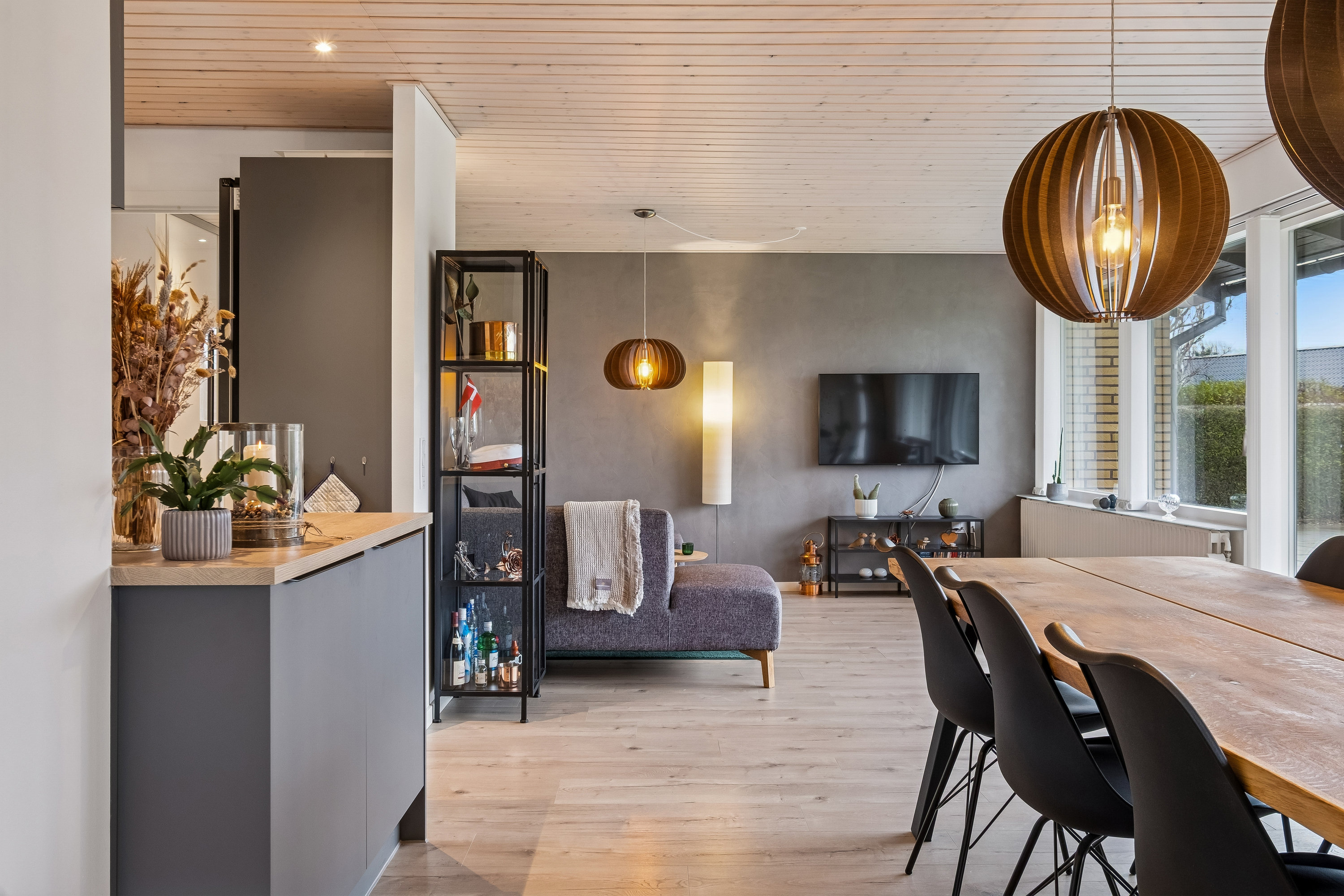 Fremhævet stue billede i fuldskærmstilstand. Billede af Ærtevej 6, Tyrsted, 8700 Horsens