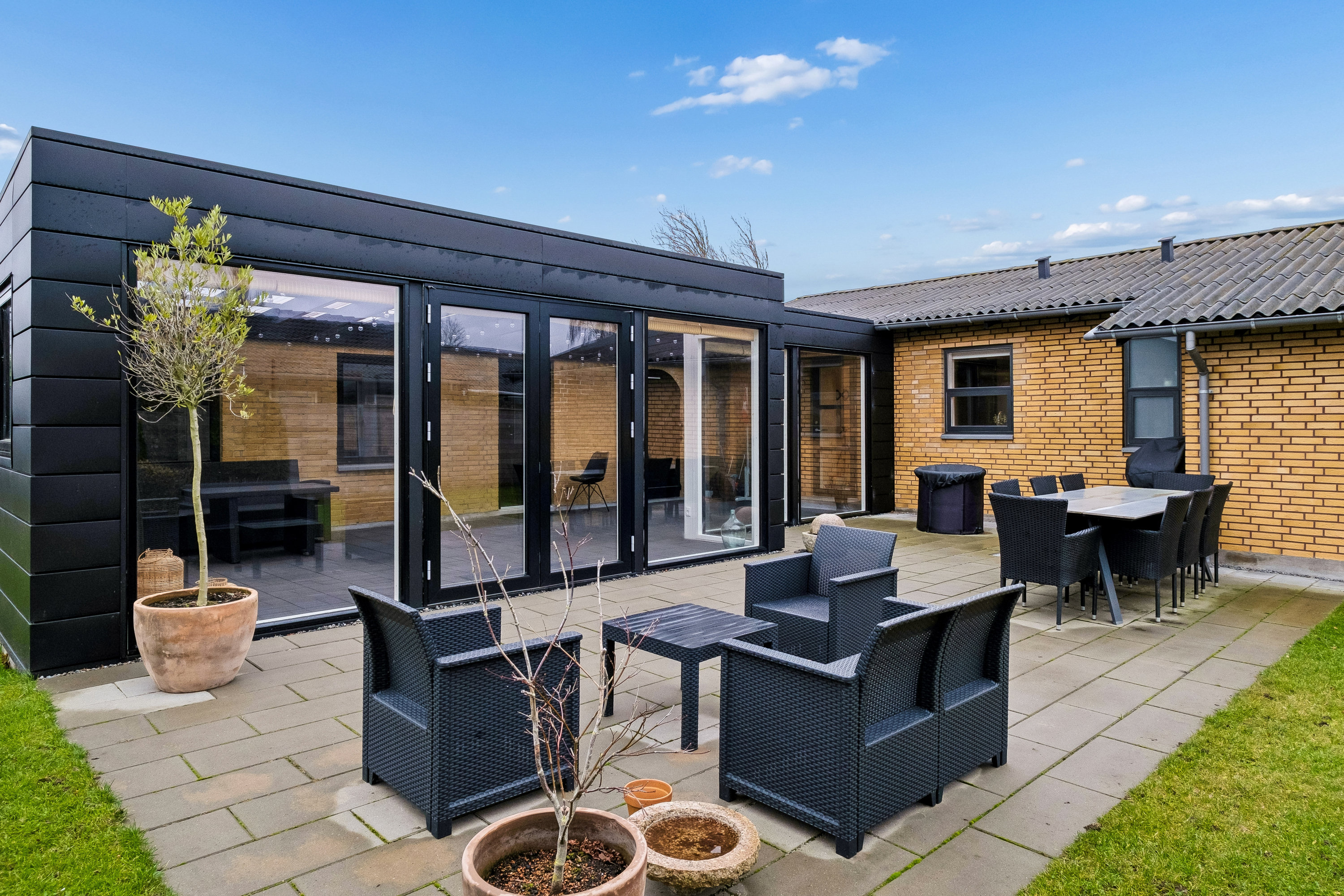 Fremhævet terrasse billede i fuldskærmstilstand. Billede af Ærtevej 6, Tyrsted, 8700 Horsens