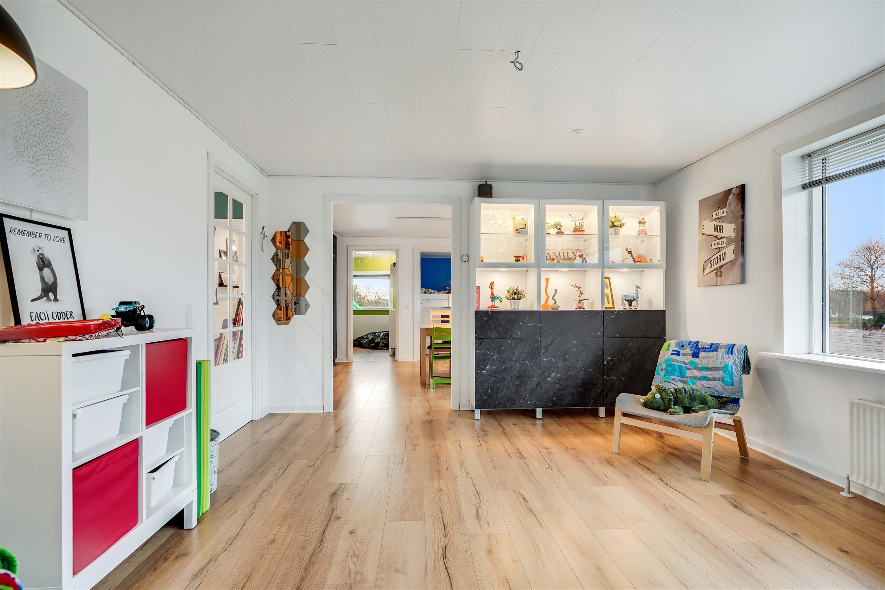 Fremhævet stue billede i fuldskærmstilstand. Billede af Skjoldbjergvej 6B, 6623 Vorbasse