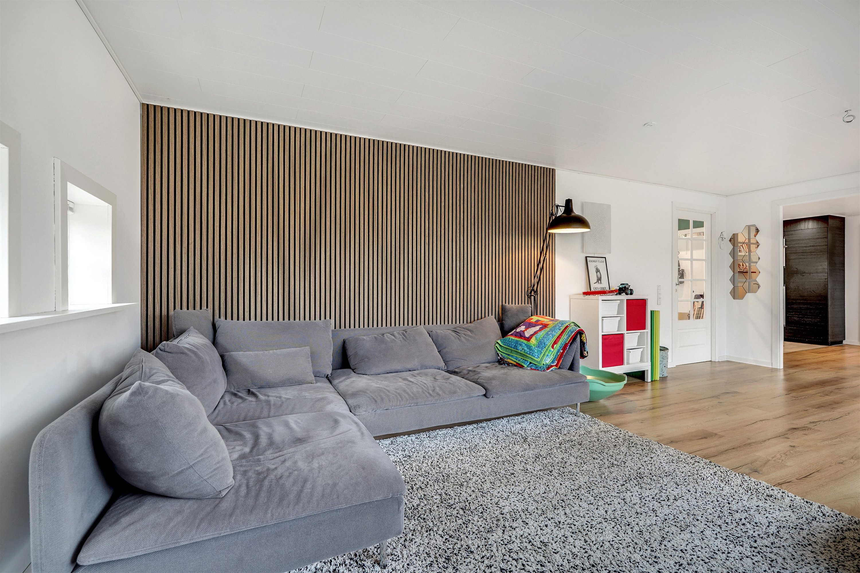 Fremhævet stue billede i fuldskærmstilstand. Billede af Skjoldbjergvej 6B, 6623 Vorbasse