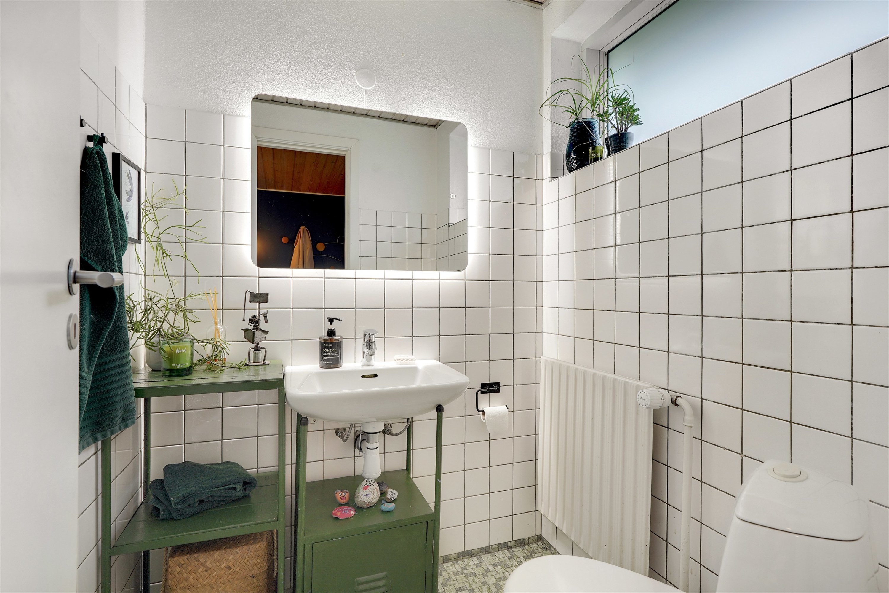 Fremhævet toilet billede i fuldskærmstilstand. Billede af Toften 47, 7190 Billund