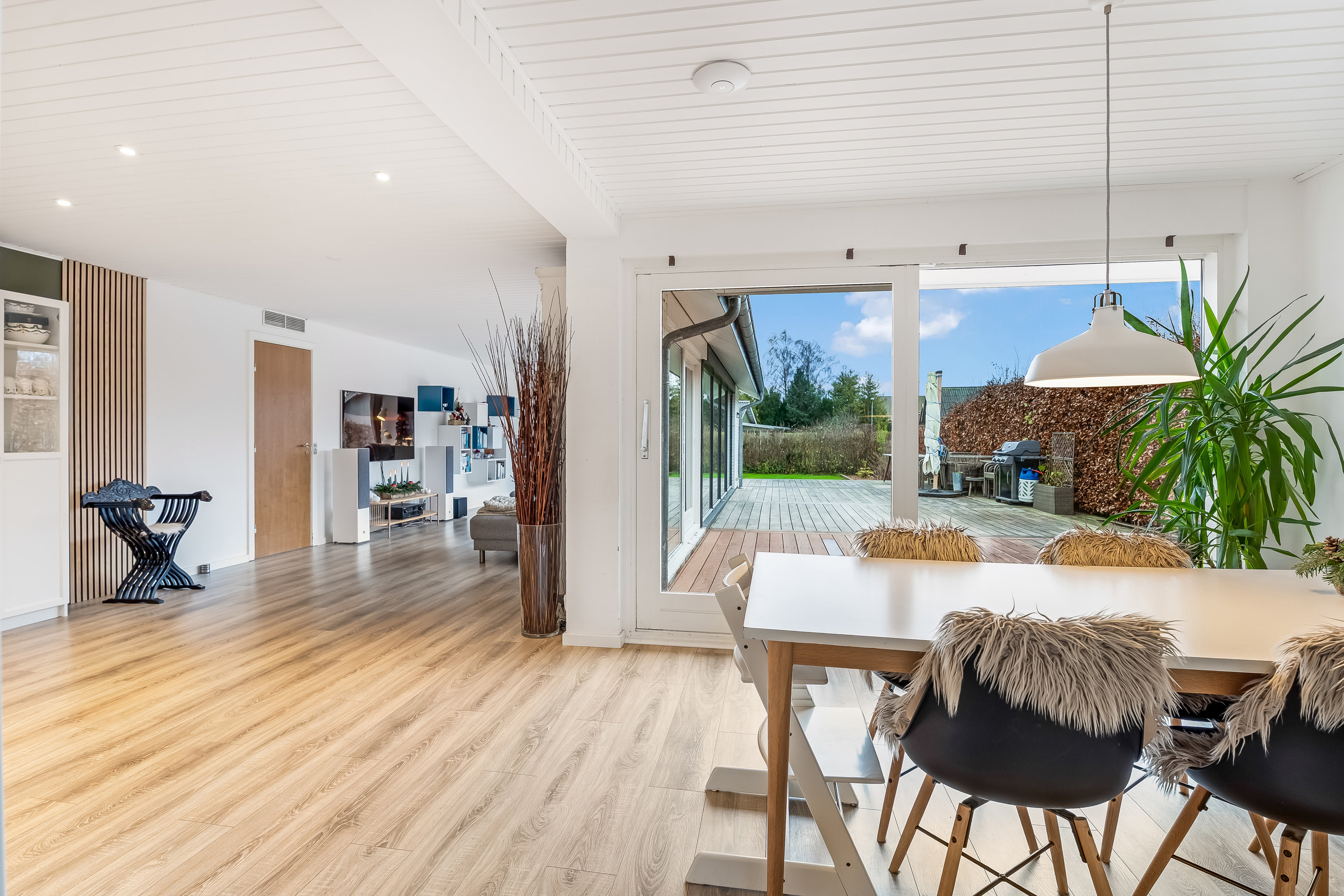 Fremhævet stue billede i fuldskærmstilstand. Billede af Sundvænget 3A, Hasselø Pl, 4800 Nykøbing F