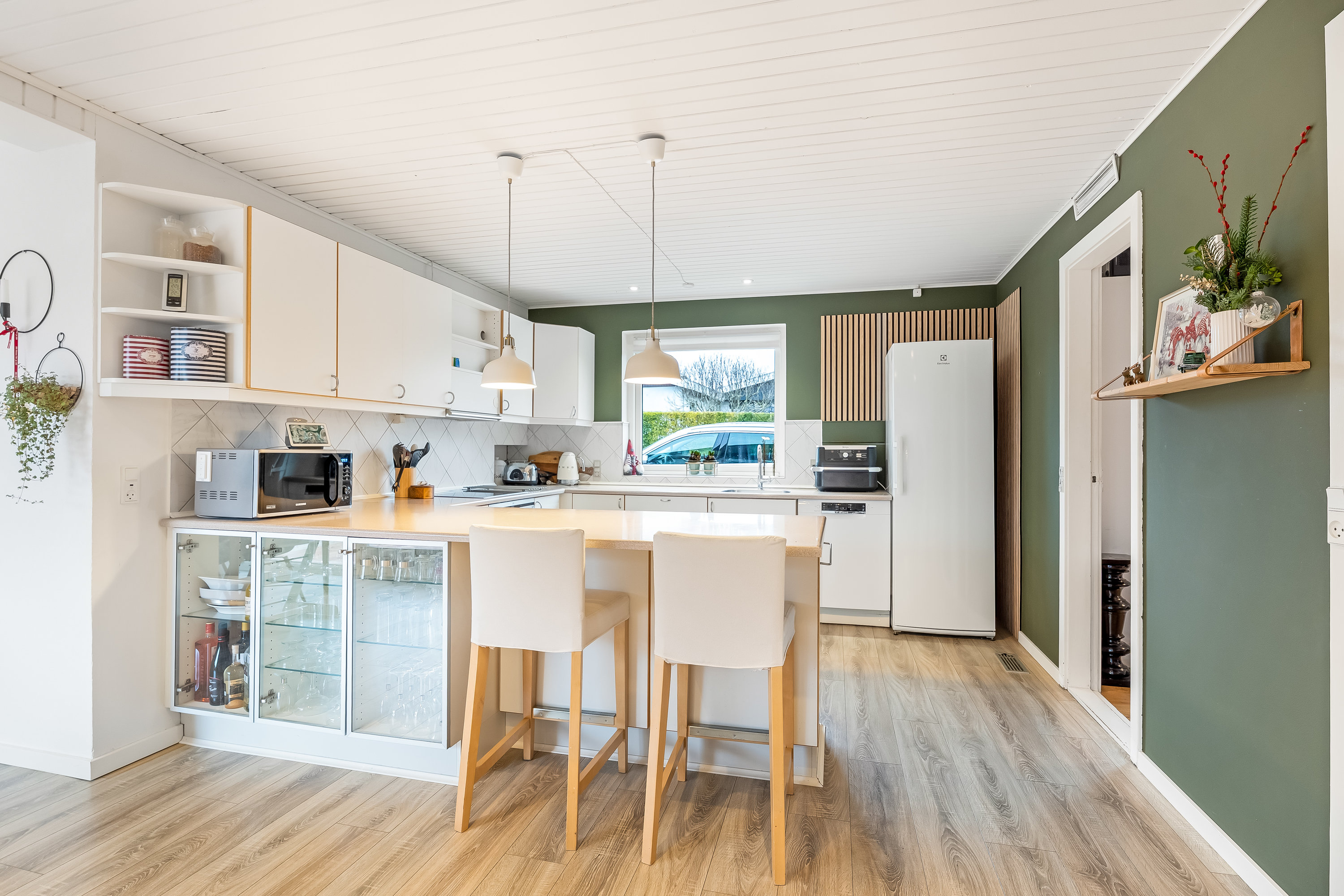 Fremhævet køkken billede i fuldskærmstilstand. Billede af Sundvænget 3A, Hasselø Pl, 4800 Nykøbing F