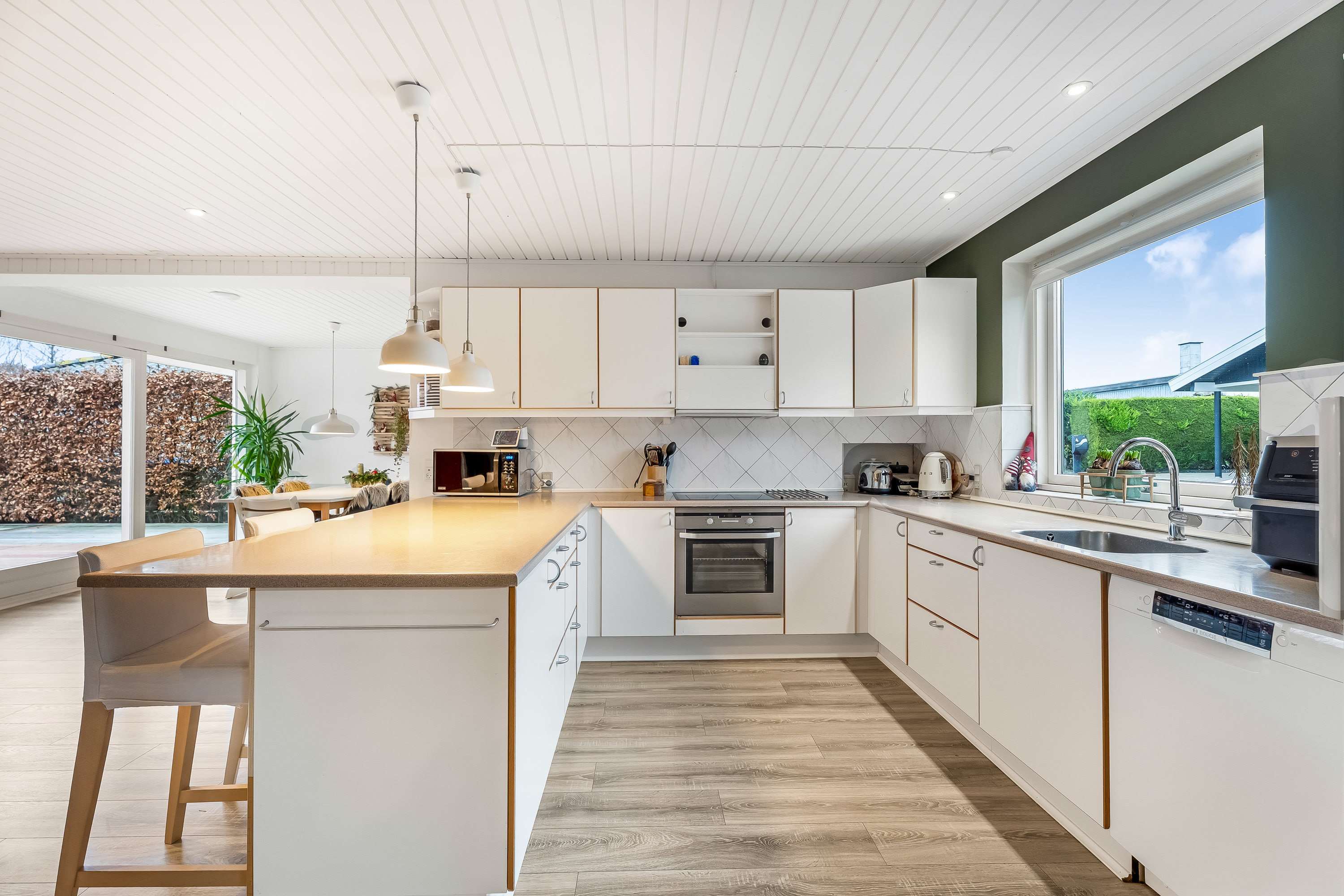 Fremhævet køkken billede i fuldskærmstilstand. Billede af Sundvænget 3A, Hasselø Pl, 4800 Nykøbing F