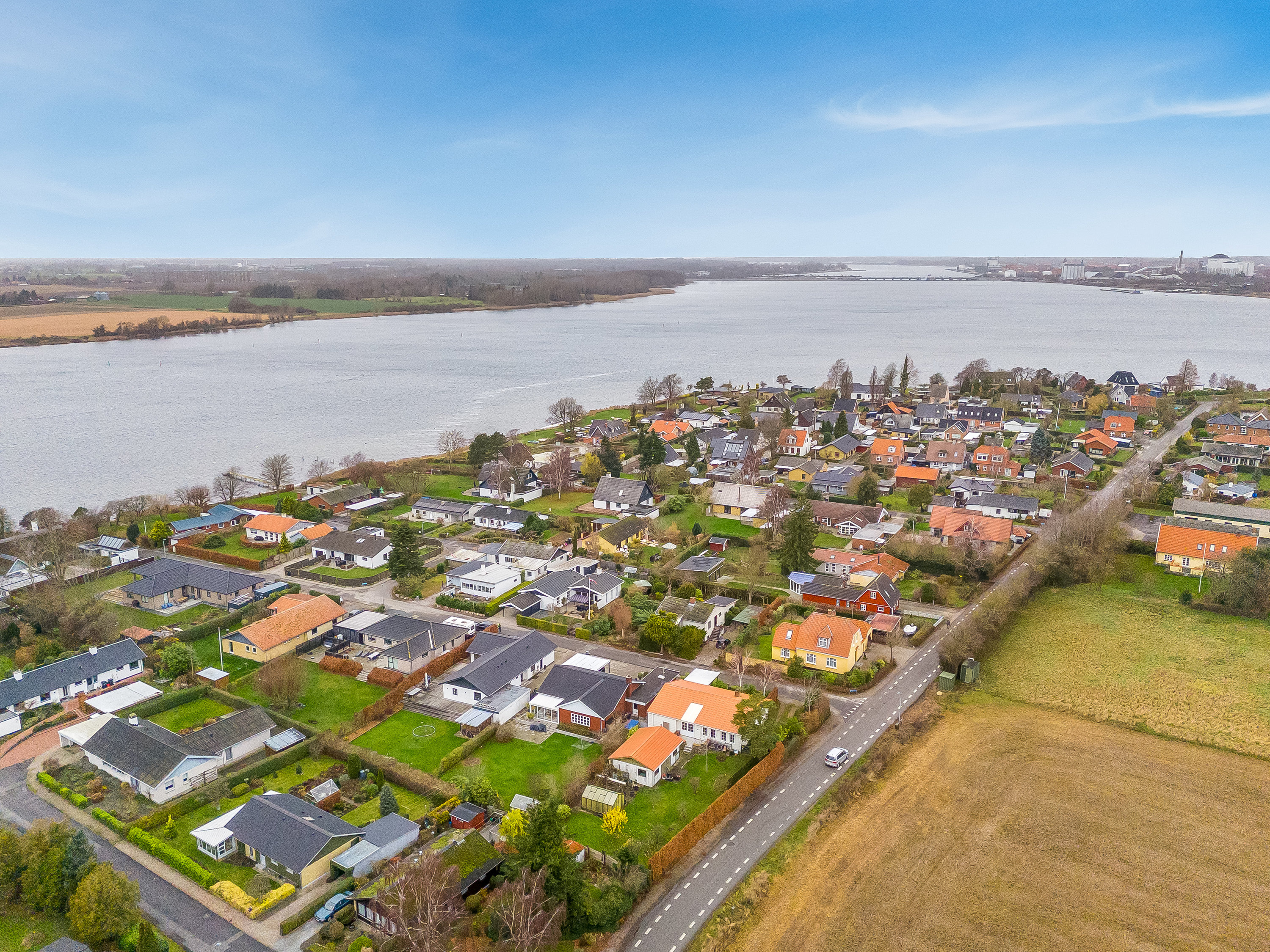 Fremhævet luftfoto billede i fuldskærmstilstand. Billede af Sundvænget 3A, Hasselø Pl, 4800 Nykøbing F