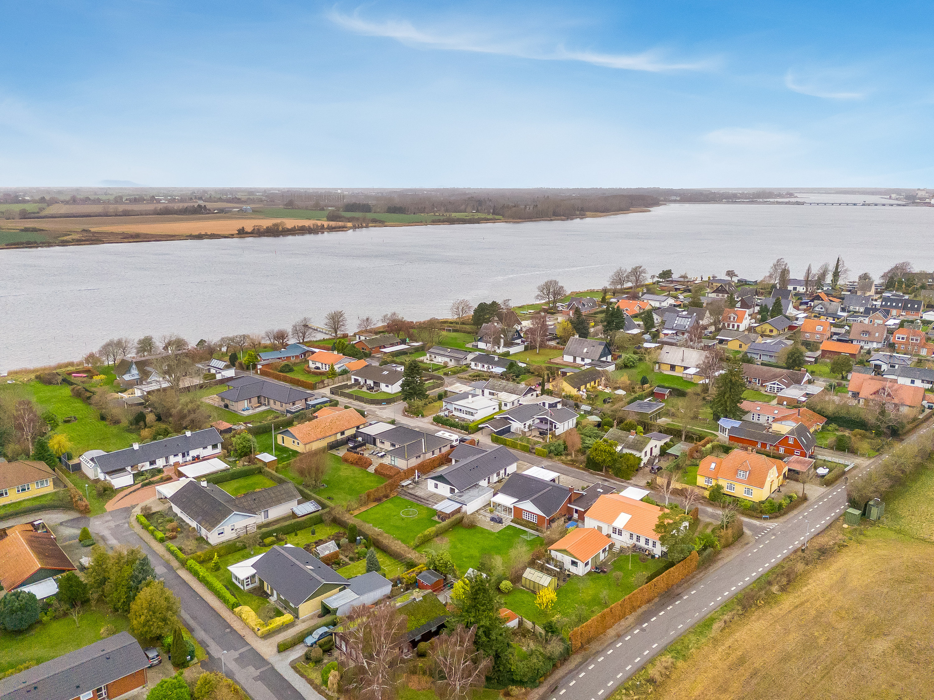 Fremhævet luftfoto billede i fuldskærmstilstand. Billede af Sundvænget 3A, Hasselø Pl, 4800 Nykøbing F