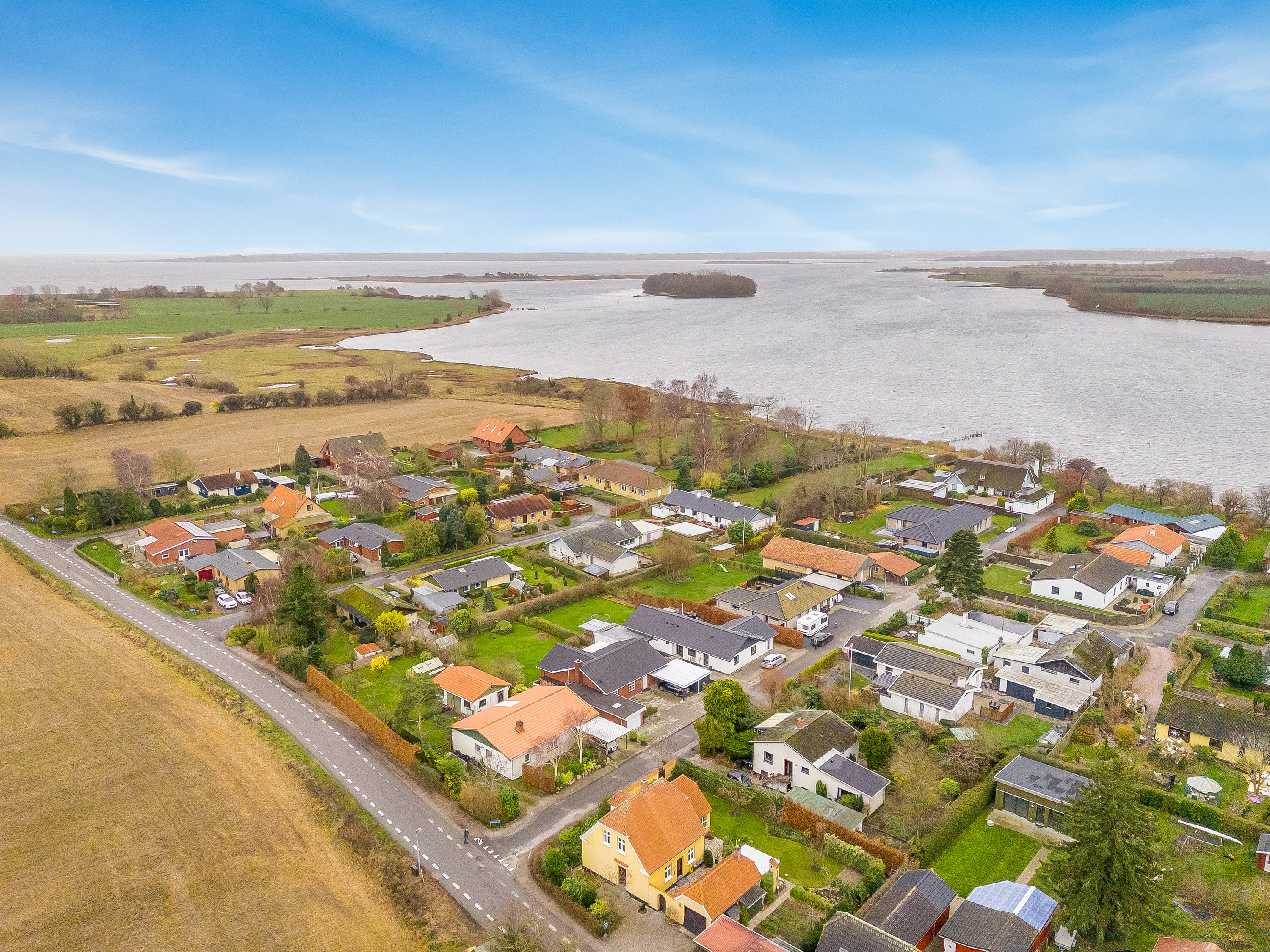 Fremhævet luftfoto billede i fuldskærmstilstand. Billede af Sundvænget 3A, Hasselø Pl, 4800 Nykøbing F