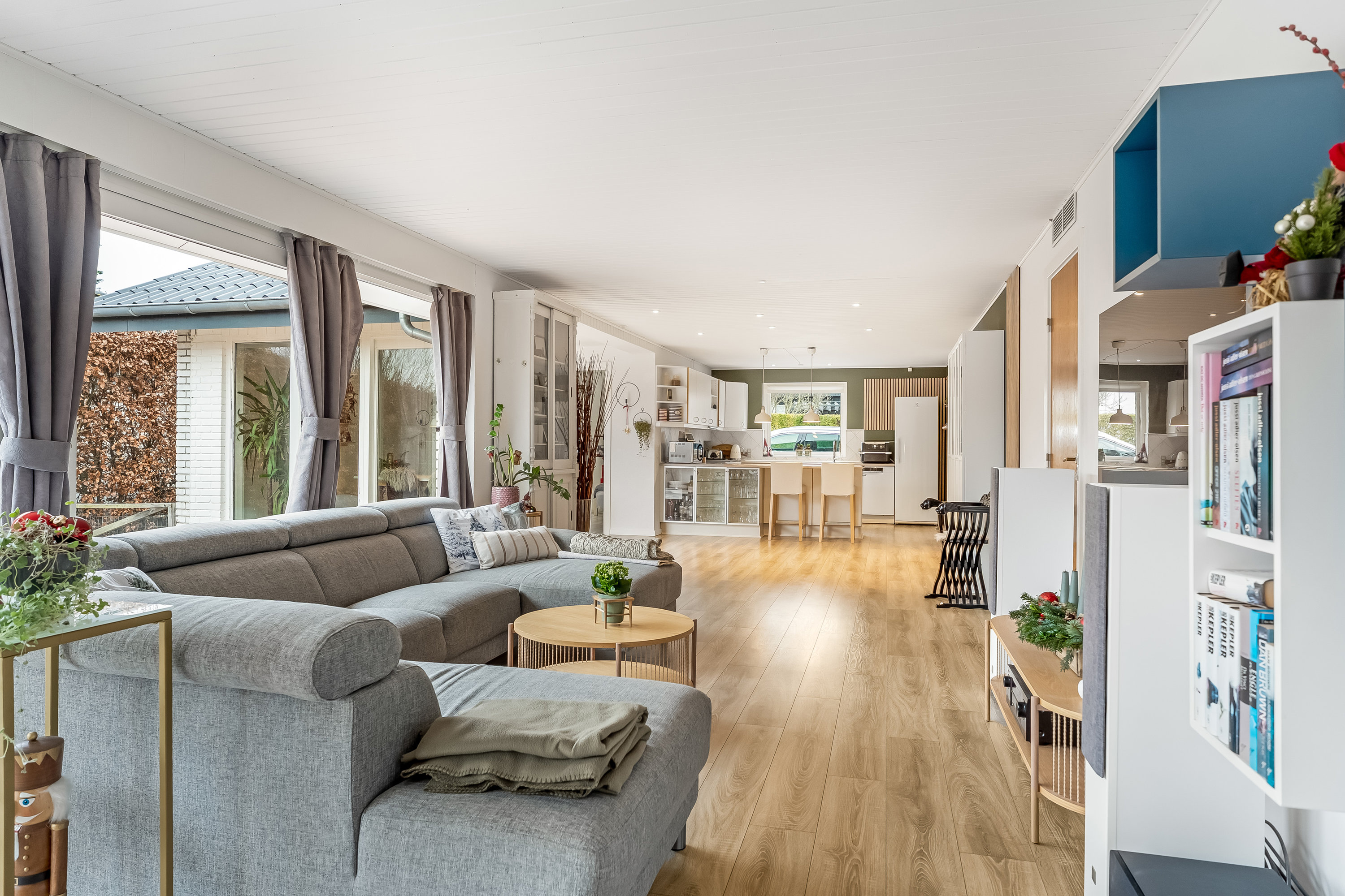 Fremhævet stue billede i fuldskærmstilstand. Billede af Sundvænget 3A, Hasselø Pl, 4800 Nykøbing F