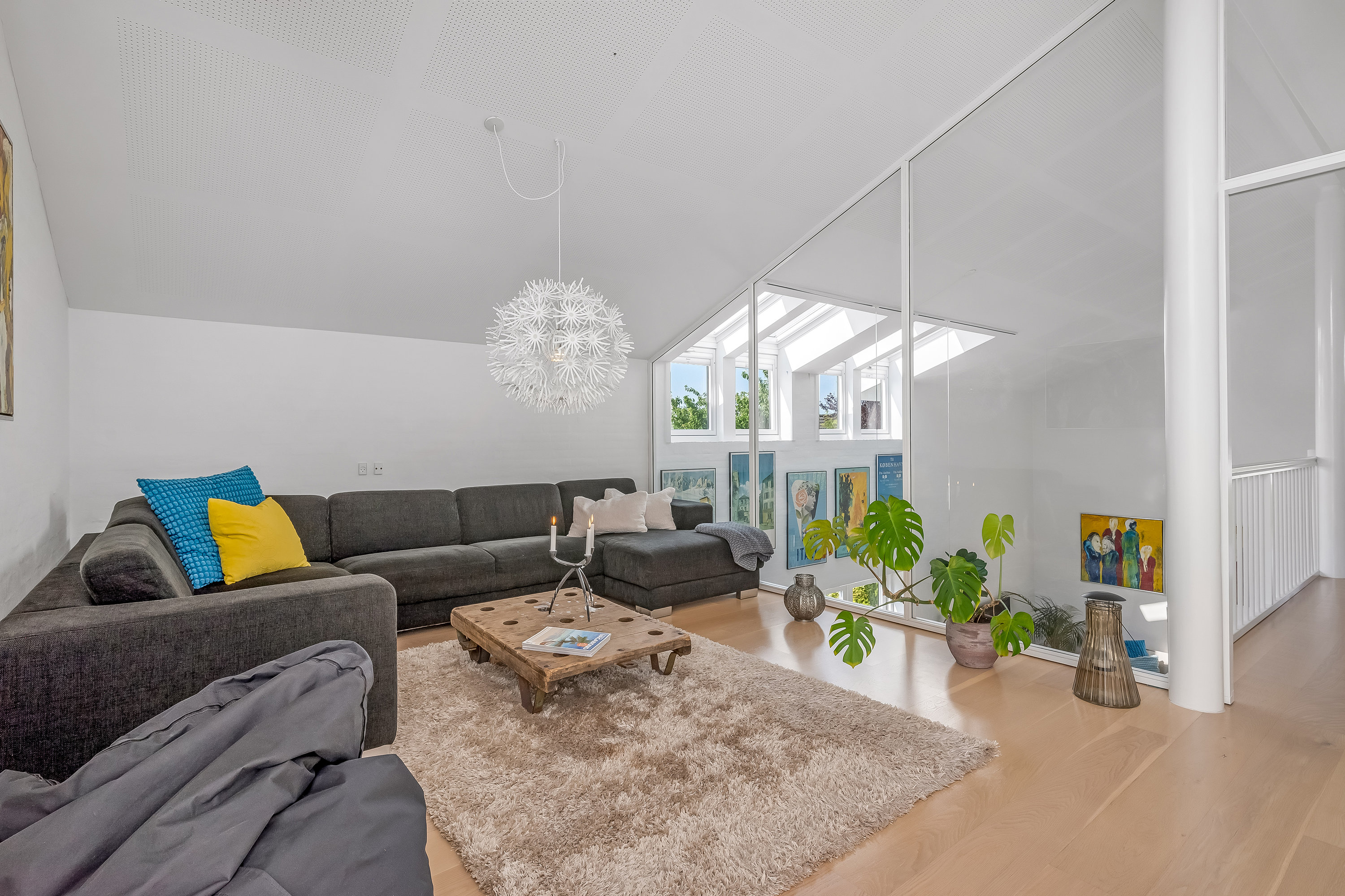 Fremhævet stue billede i fuldskærmstilstand. Billede af Ravperlen 8, Mejrup, 7500 Holstebro