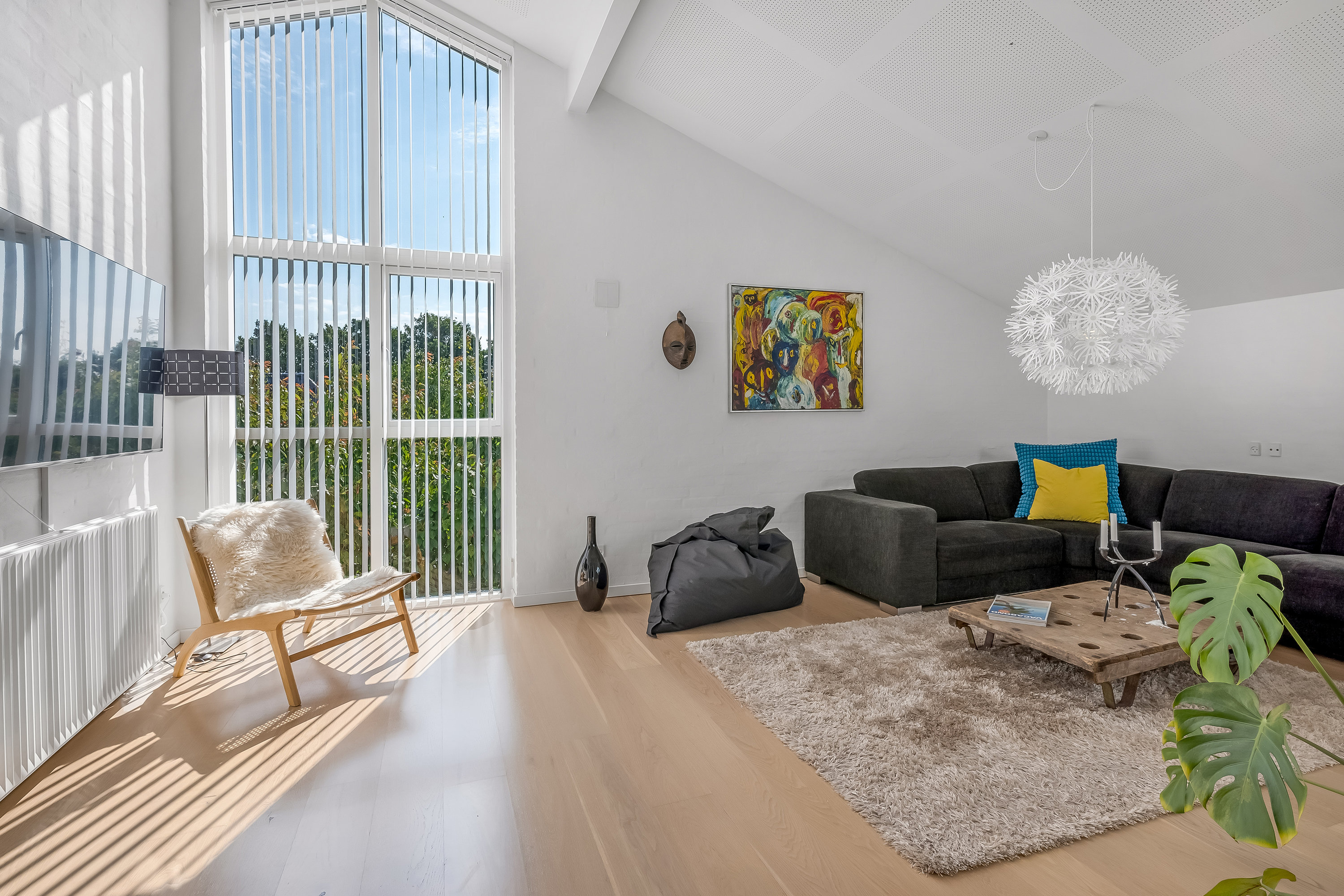 Fremhævet stue billede i fuldskærmstilstand. Billede af Ravperlen 8, Mejrup, 7500 Holstebro