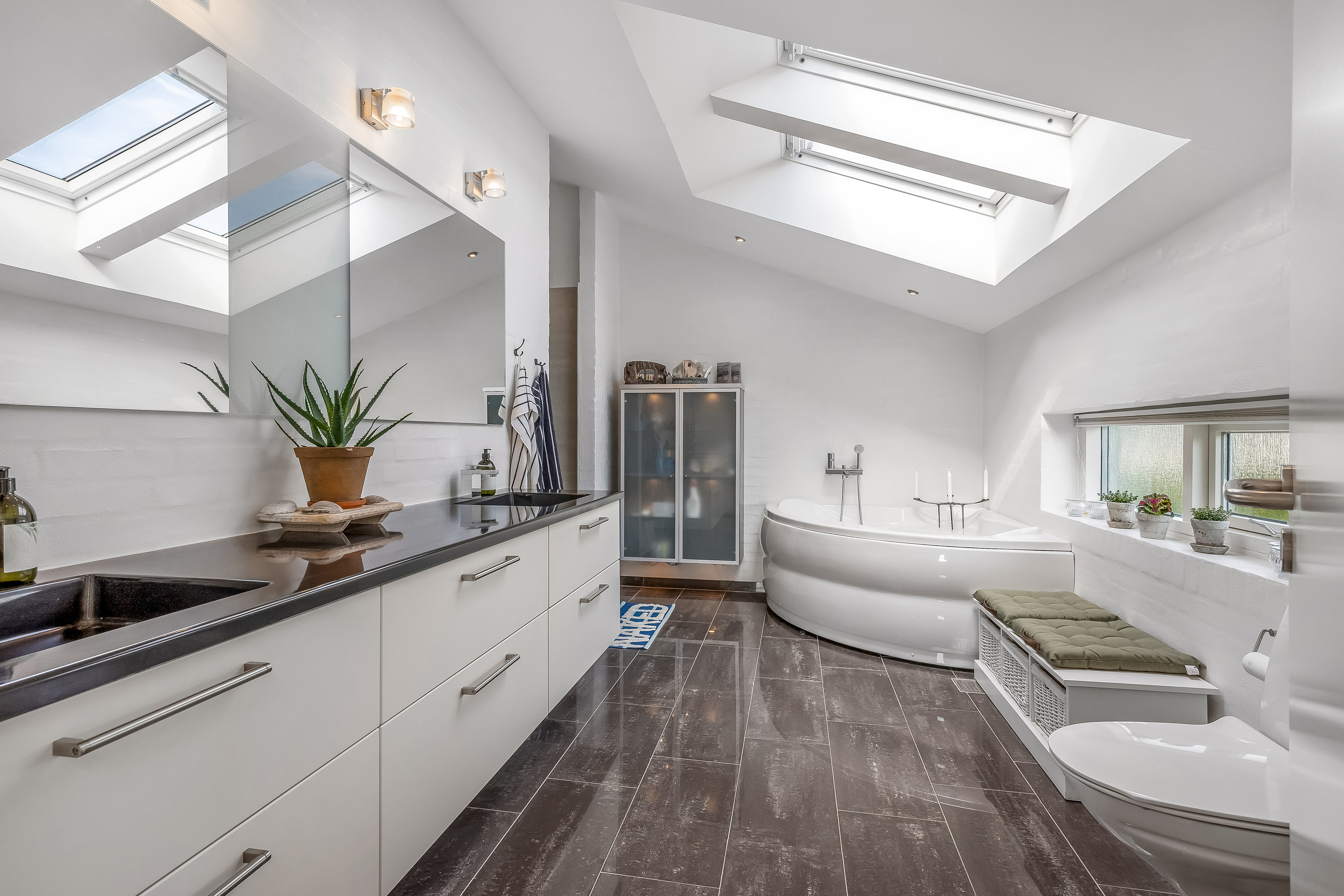 Fremhævet badeværelse billede i fuldskærmstilstand. Billede af Ravperlen 8, Mejrup, 7500 Holstebro