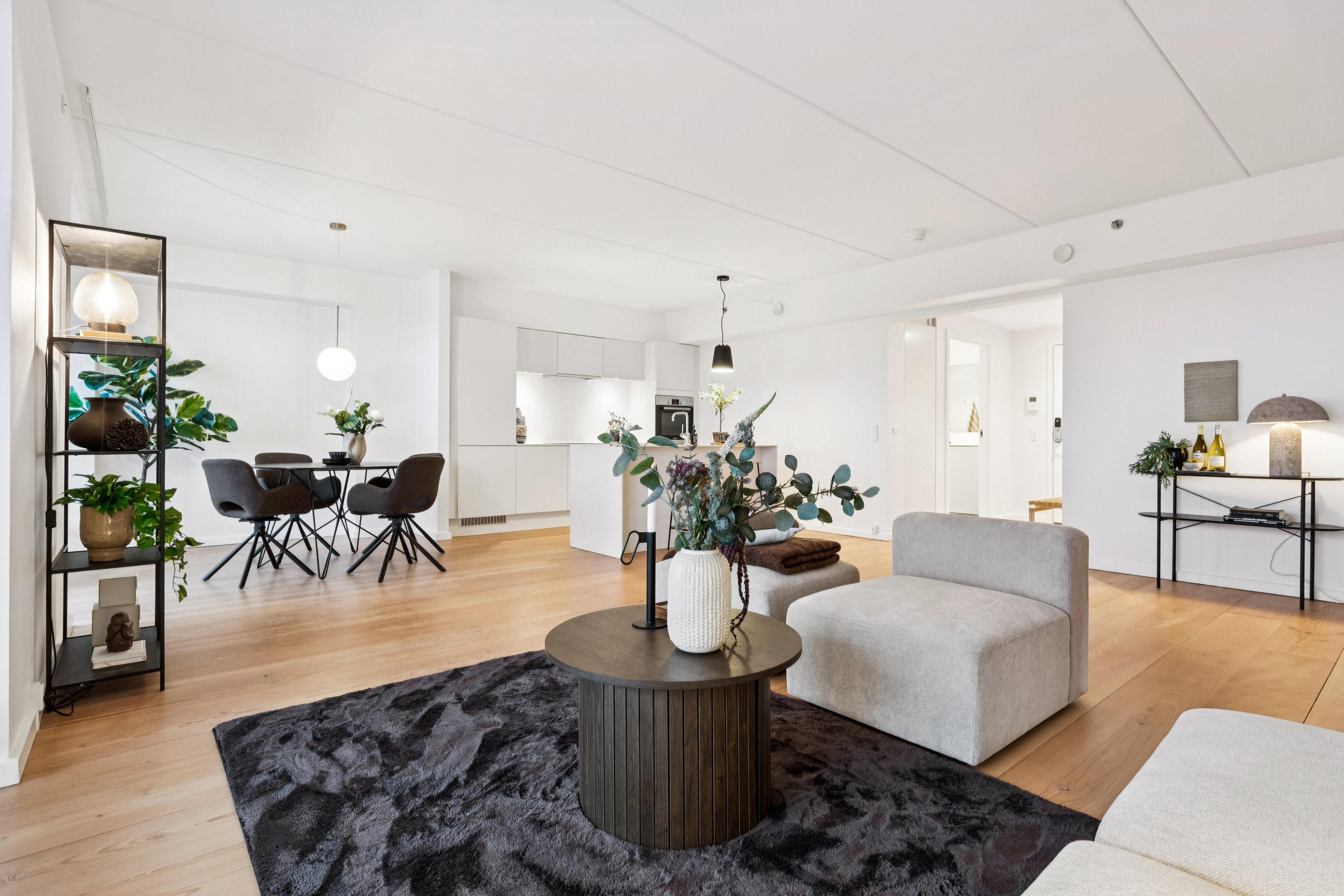 Fremhævet stue billede i fuldskærmstilstand. Billede af Rundholtsvej 28, 15. 1., 2300 København S