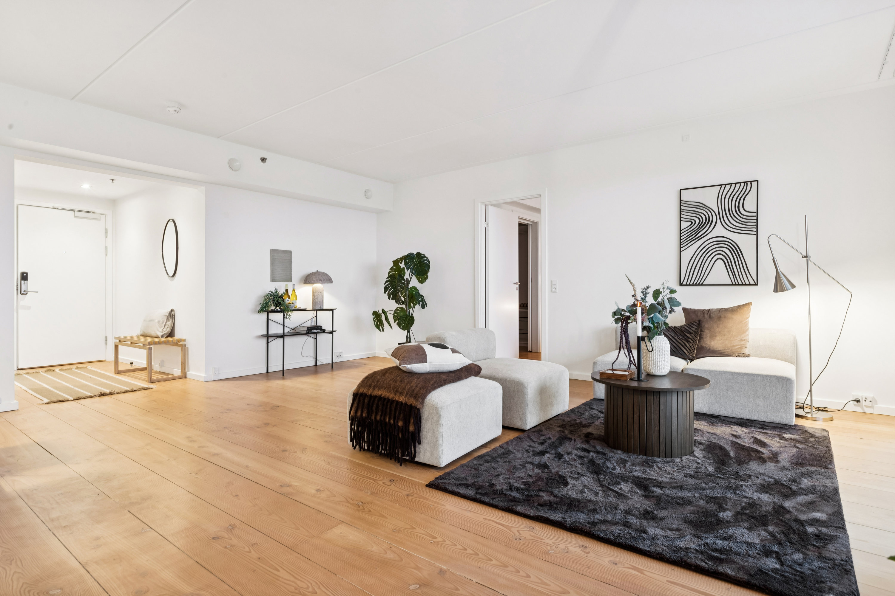 Fremhævet stue billede i fuldskærmstilstand. Billede af Rundholtsvej 28, 15. 1., 2300 København S