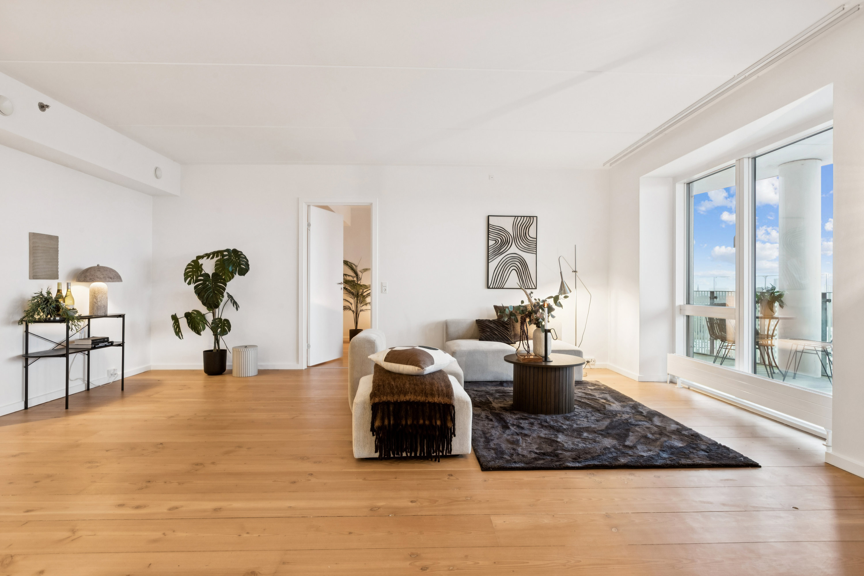 Fremhævet stue billede i fuldskærmstilstand. Billede af Rundholtsvej 28, 15. 1., 2300 København S