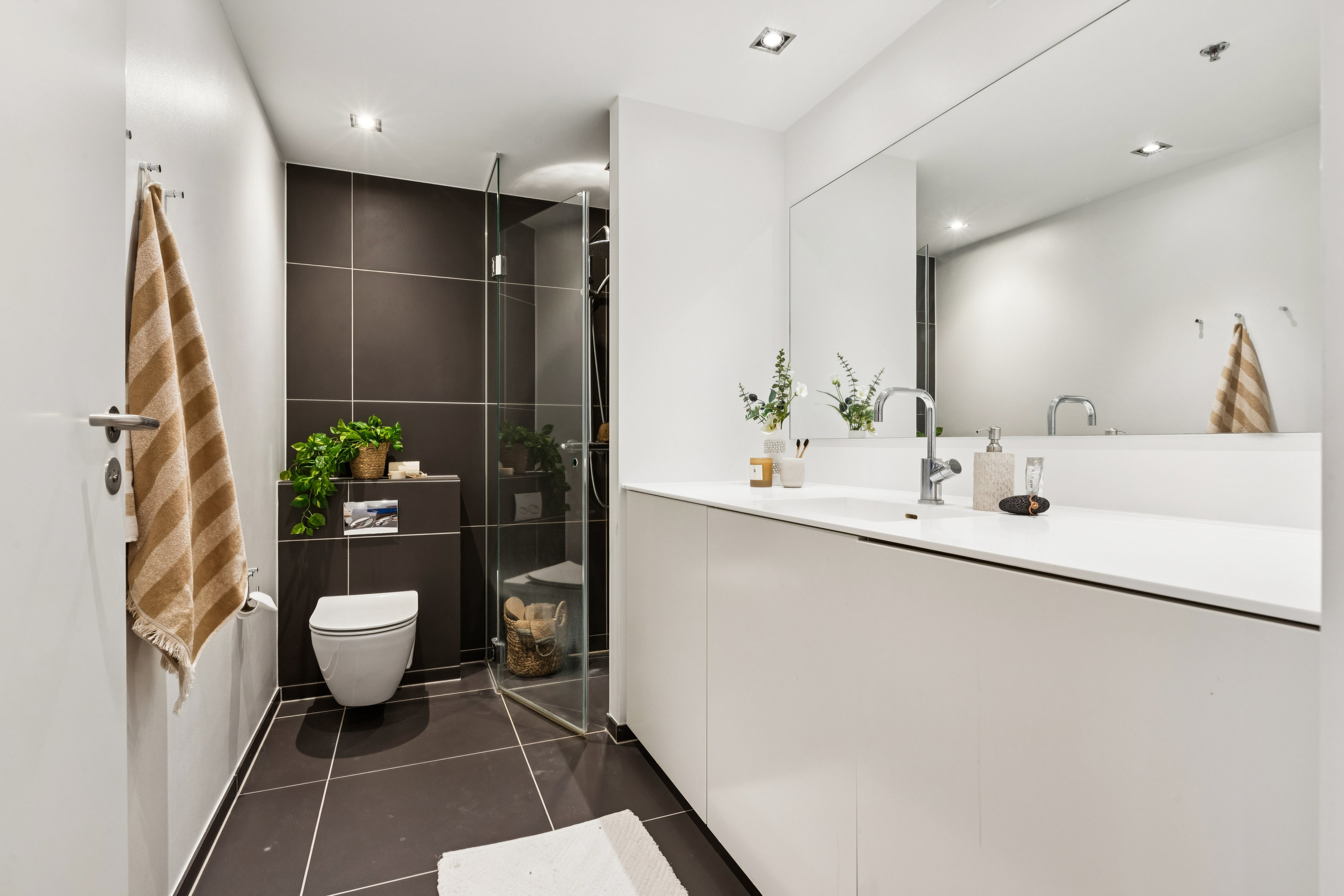 Fremhævet badeværelse billede i fuldskærmstilstand. Billede af Rundholtsvej 28, 15. 1., 2300 København S