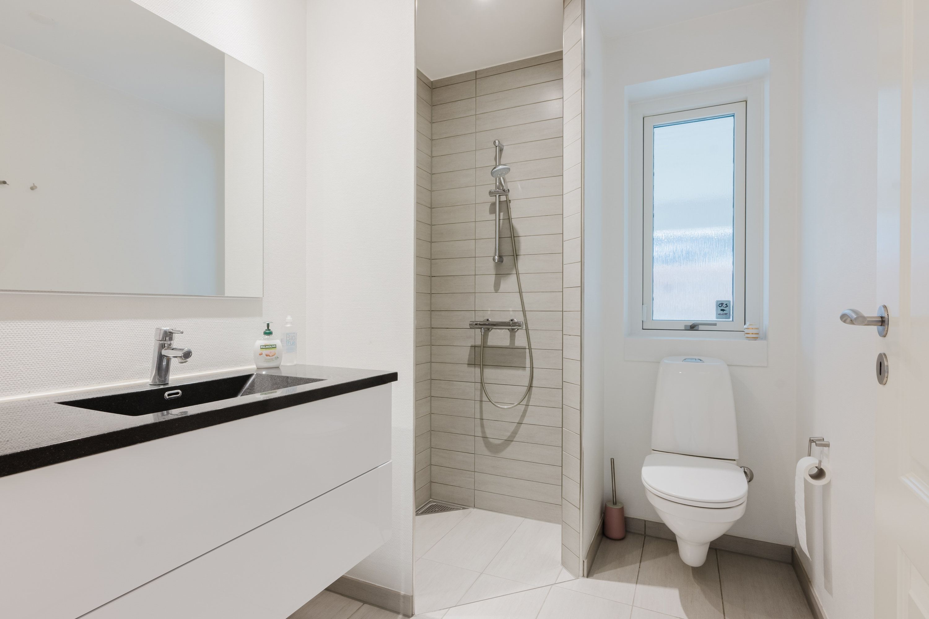 Fremhævet badeværelse billede i fuldskærmstilstand. Billede af Langhuse 23, 5800 Nyborg