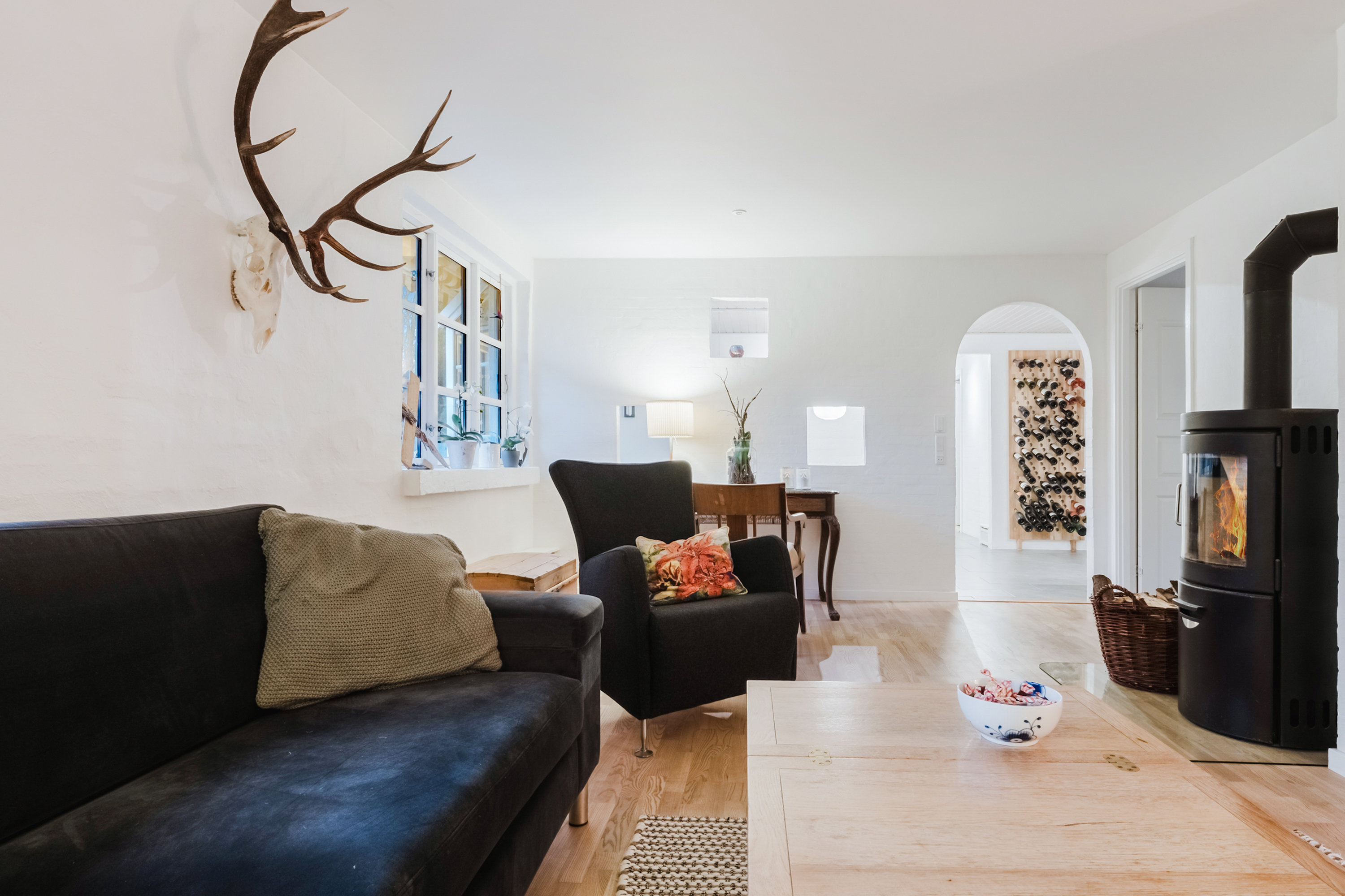 Fremhævet stue billede i fuldskærmstilstand. Billede af Solevadvej 40, Solevad, 5690 Tommerup